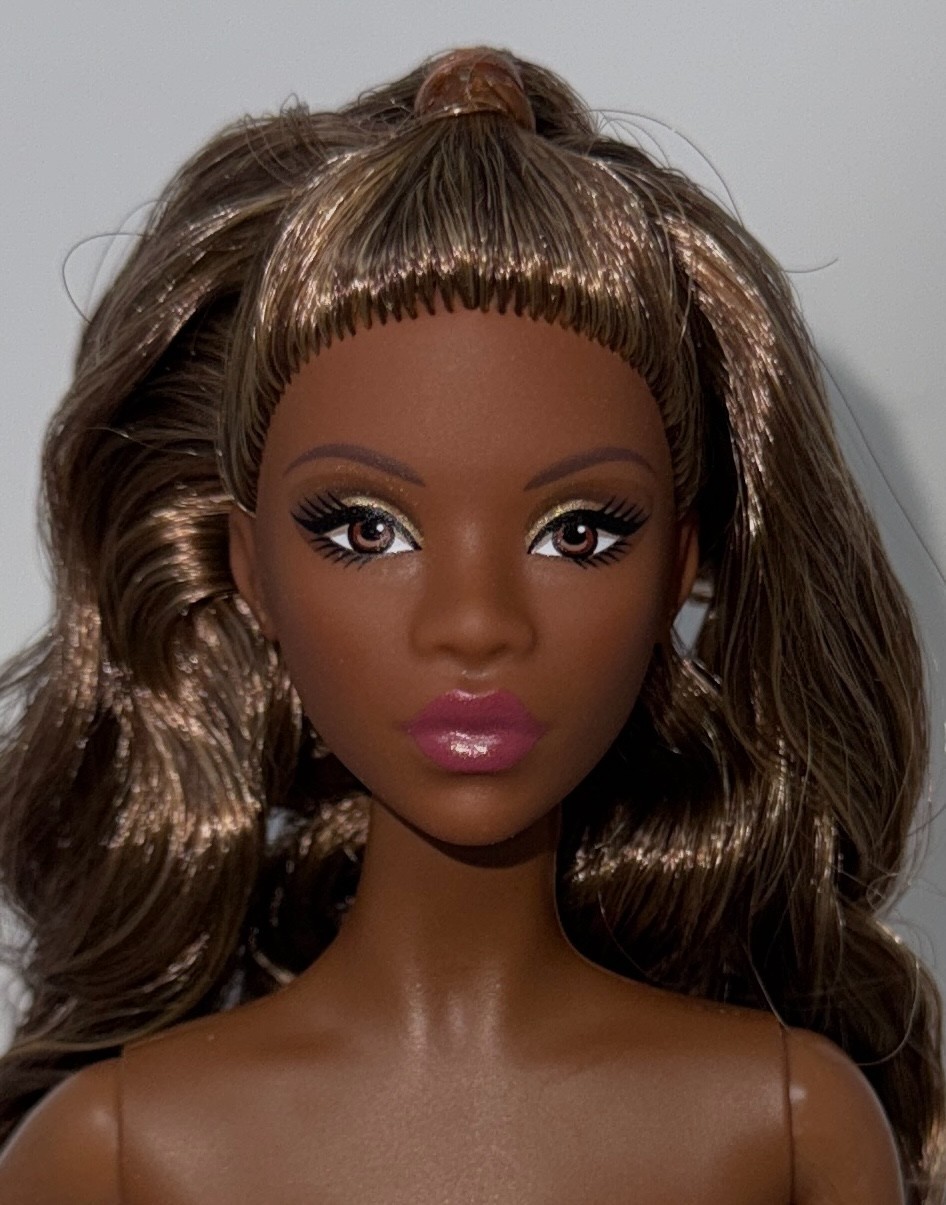 Barbie Basics Neutrals #09 Curvy Model Muse Body Hybrid NUDE AA Doll Tamika