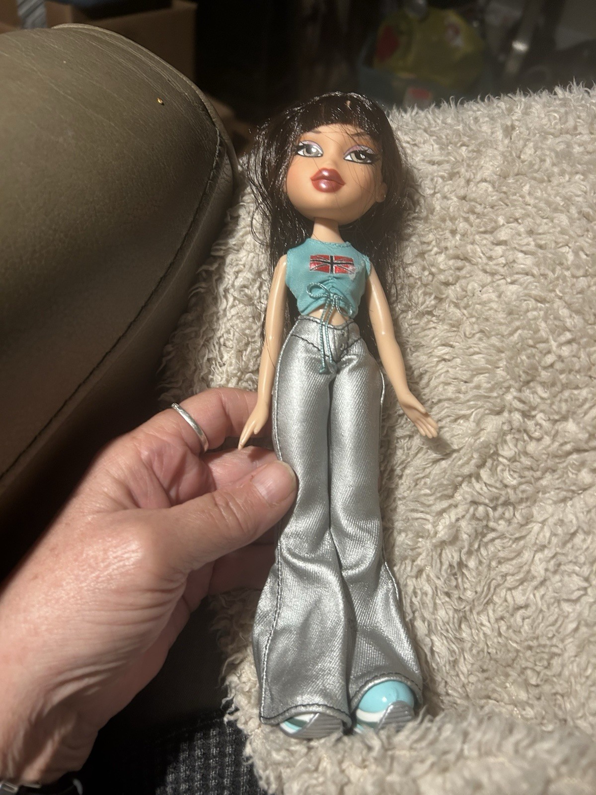 2002 BRATZ Flaunt It Jade Doll w/ Original Cloth & Shoes