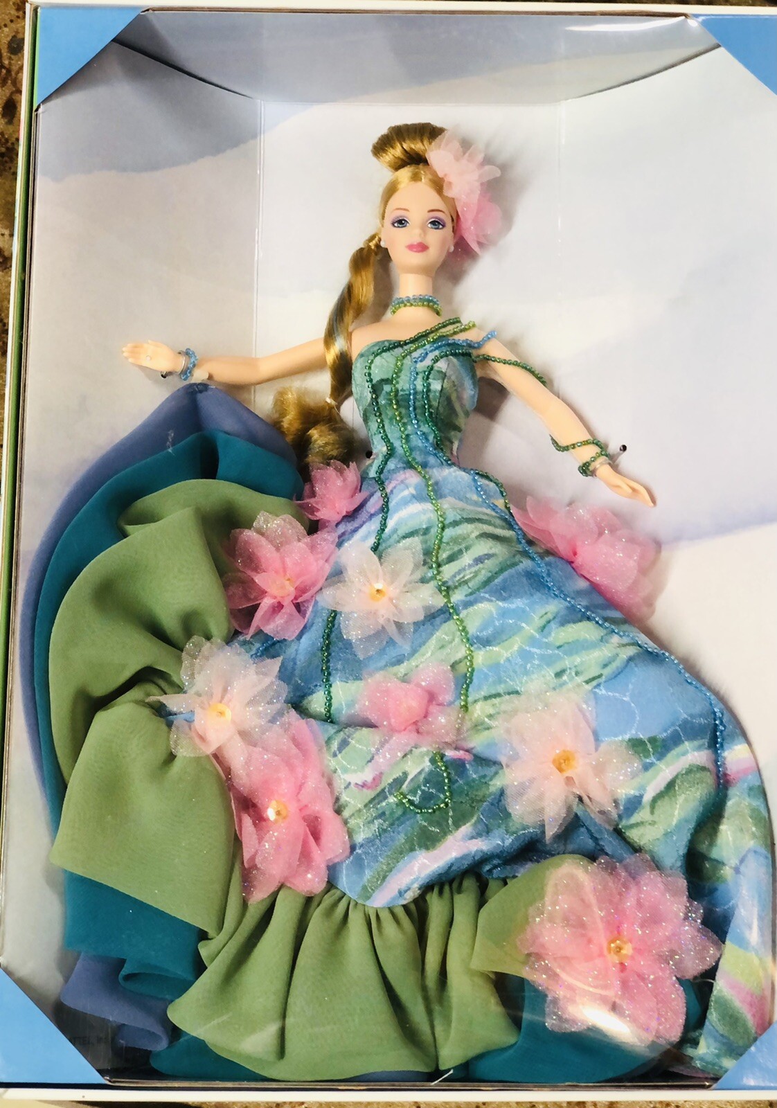 Mattel Artist Claude Monet Water Lily Barbie 1997 NRFB #17783 New in Box