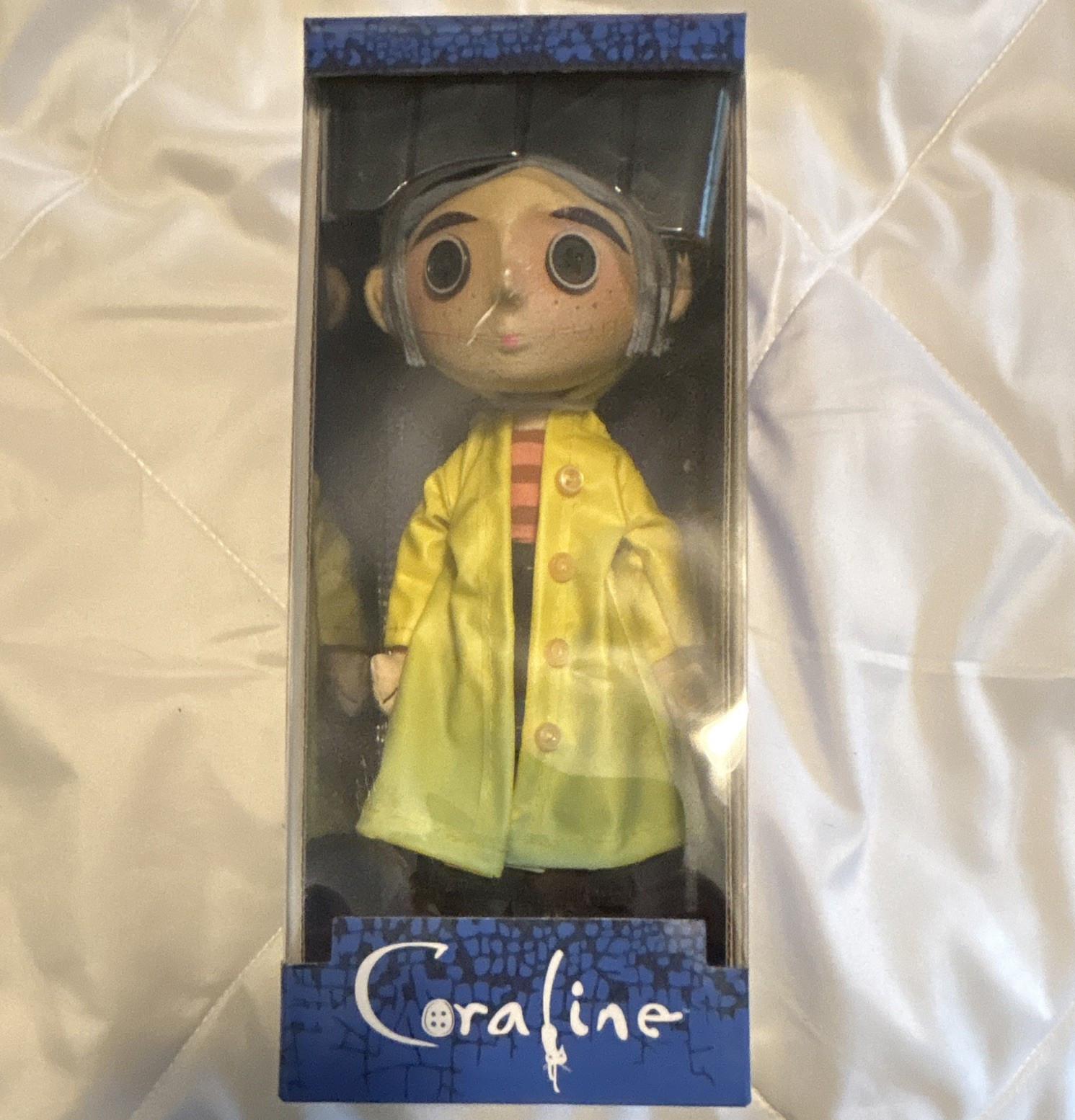 NECA Coraline’s Doll Prop Replica 10in Articulated Figure Boxed 2018 14+