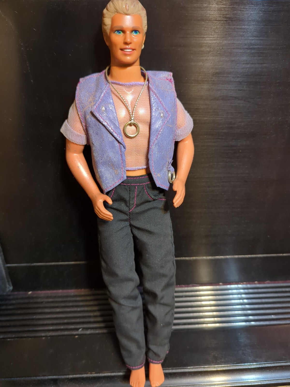 1992 Earring Magic Ken Doll #2290 One Earring Ken – Discontinued