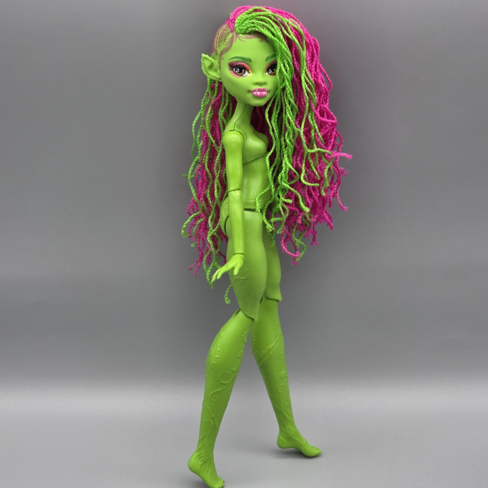 Monster High Venus McFlytrap Doll Only NUDE Green Pink Hair Articulated 4 OOAK