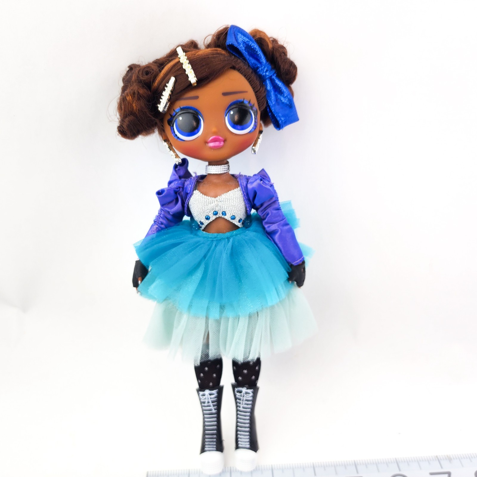 LOL OMG Present Surprise Doll Miss Glam with Clothes and Shoes 2019