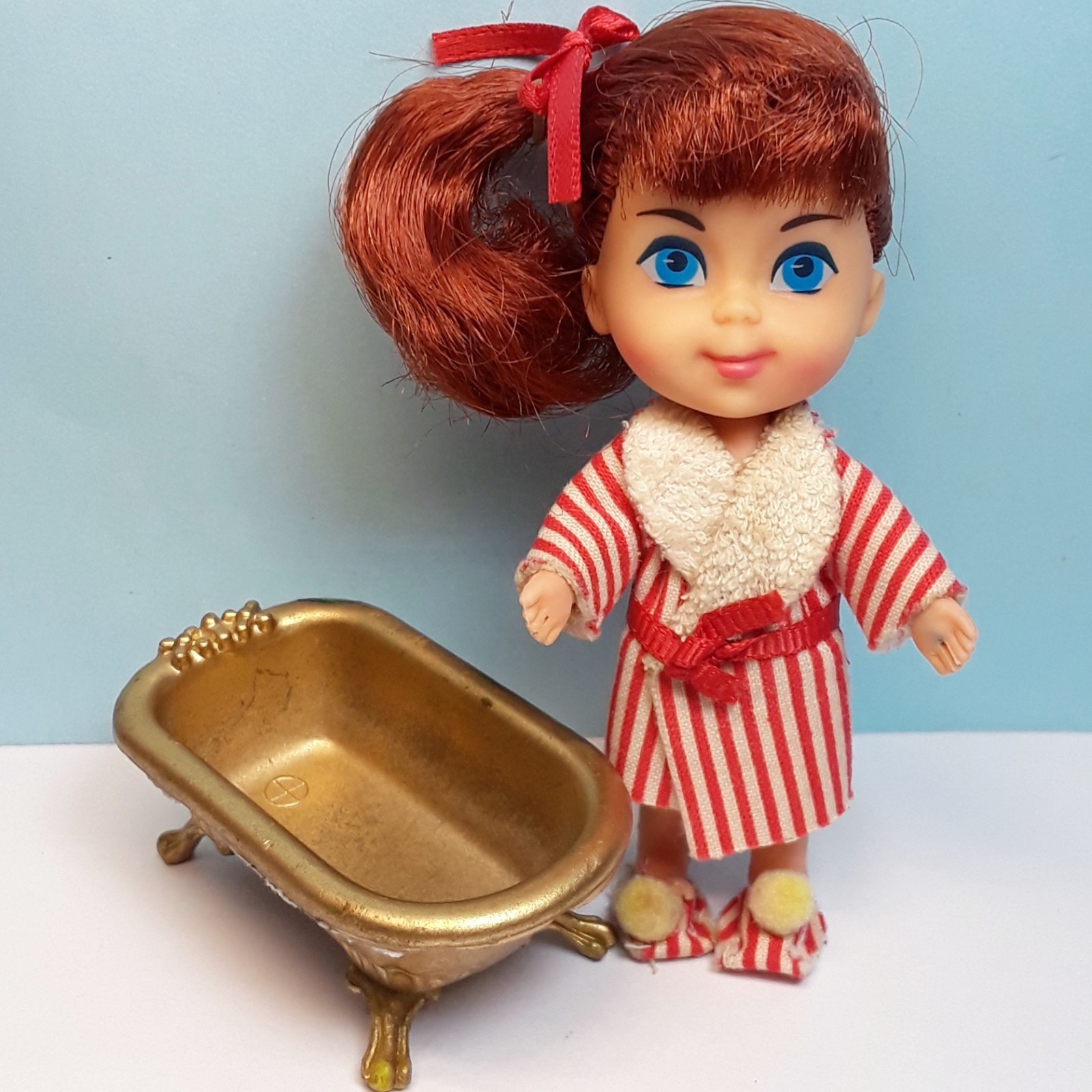 Vintage Mattel Liddle Kiddles SOAPY SIDDLE Doll, Robe, Slippers, Bathtub