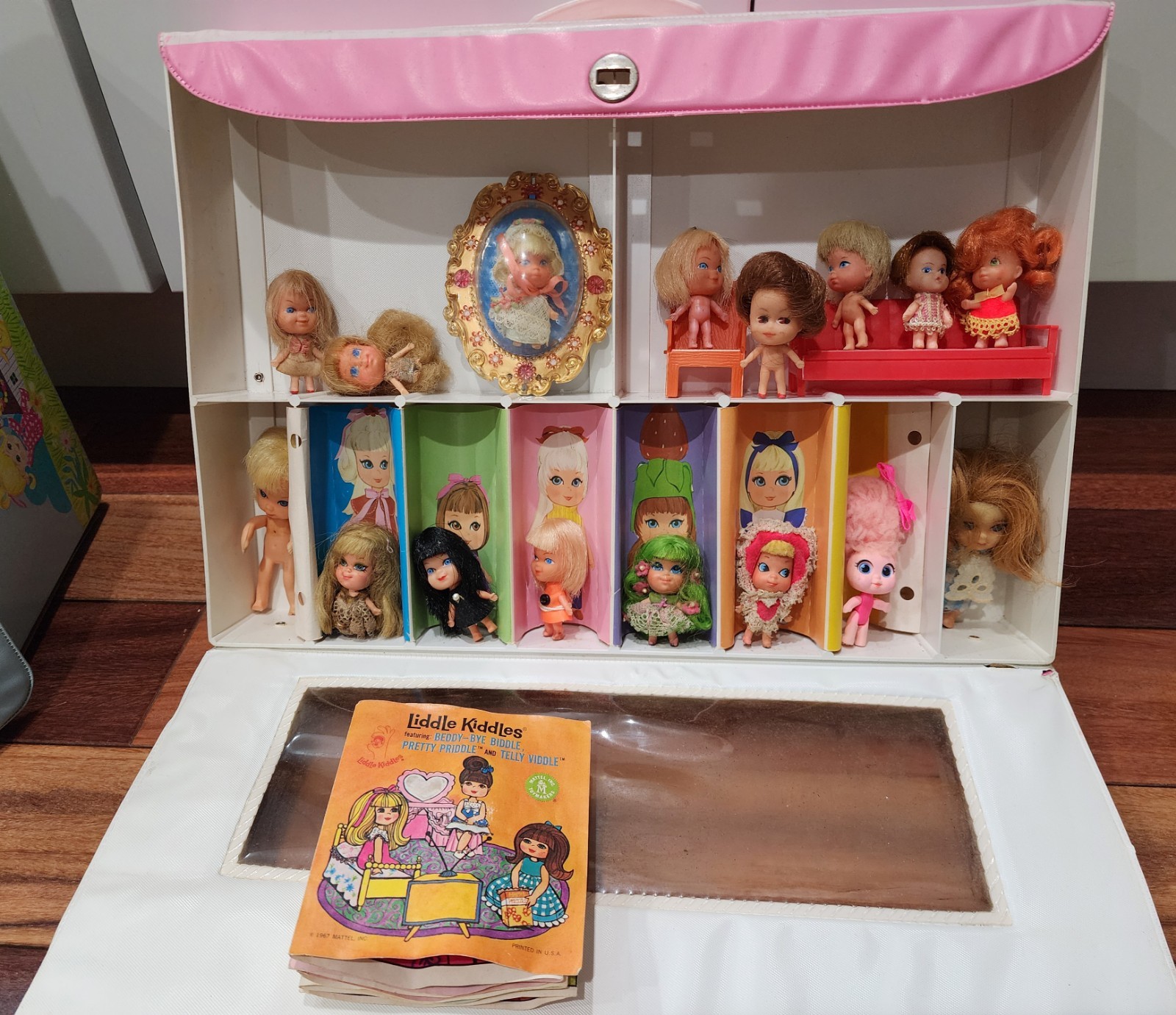 Little kiddles Town, 2 Cases & Several Dolls