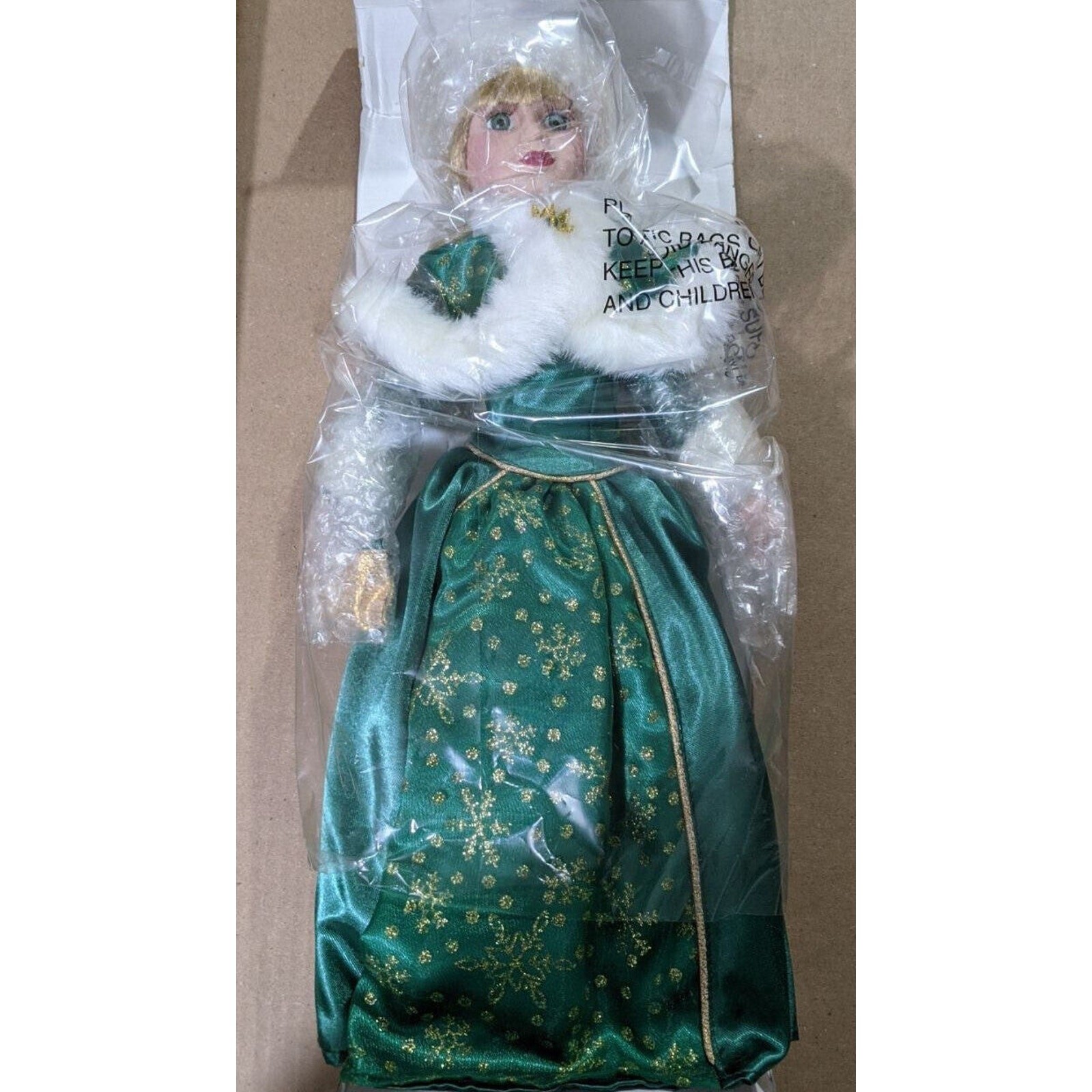 Avon Porcelain Doll Lorraine Special Memories “Holiday Radiance” 15″ NIB Green