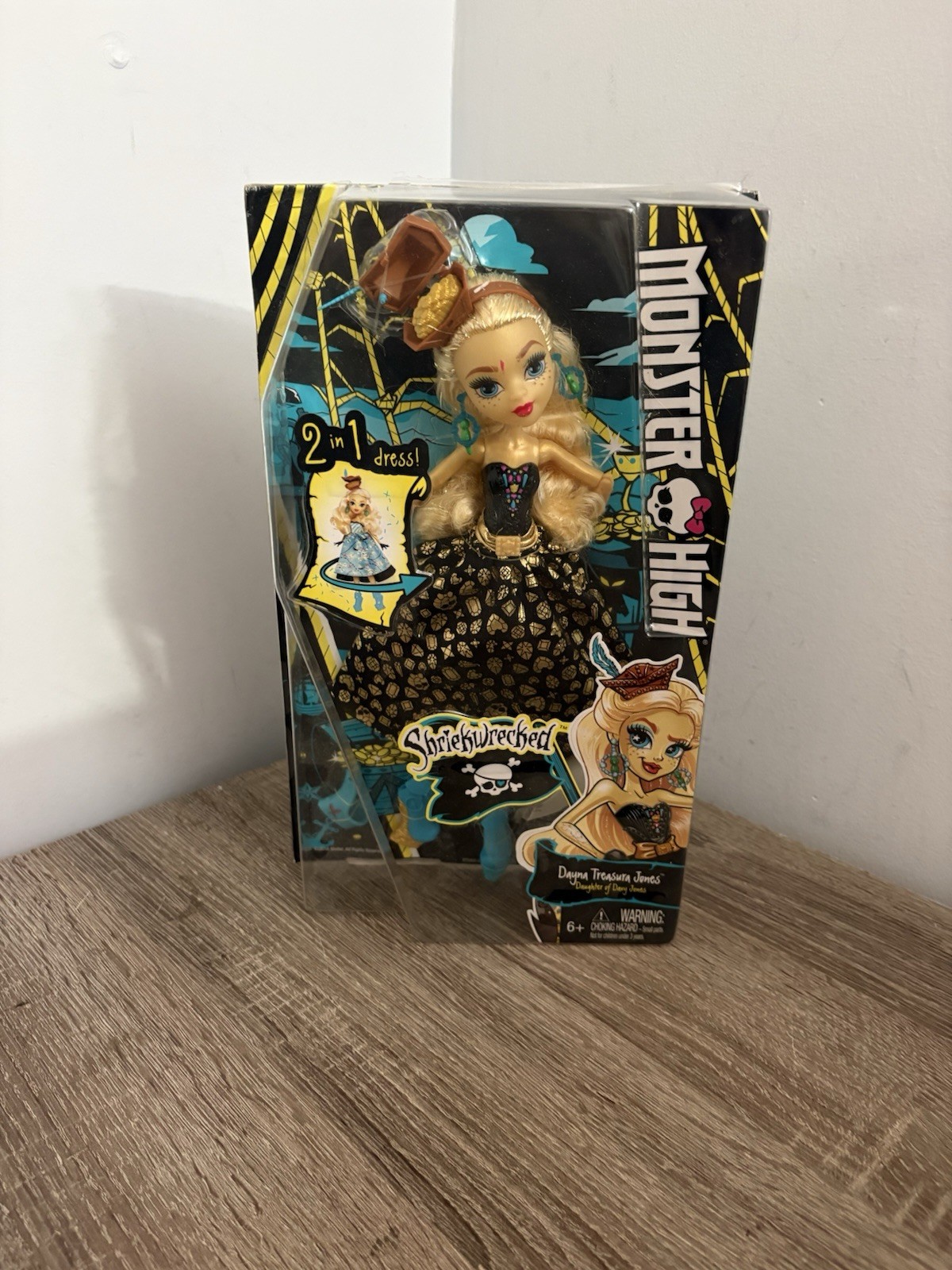 Mattel Monster High Shriekwrecked Dayna Treasura Jones 2-in-1 Dress DTV93