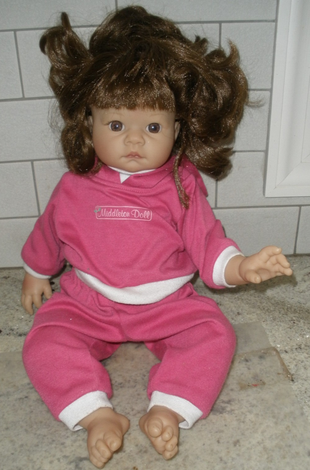 1998 LEE MIDDLETON ORIGINAL DOLLS REVA #090798 WITH OUTFIT 18″