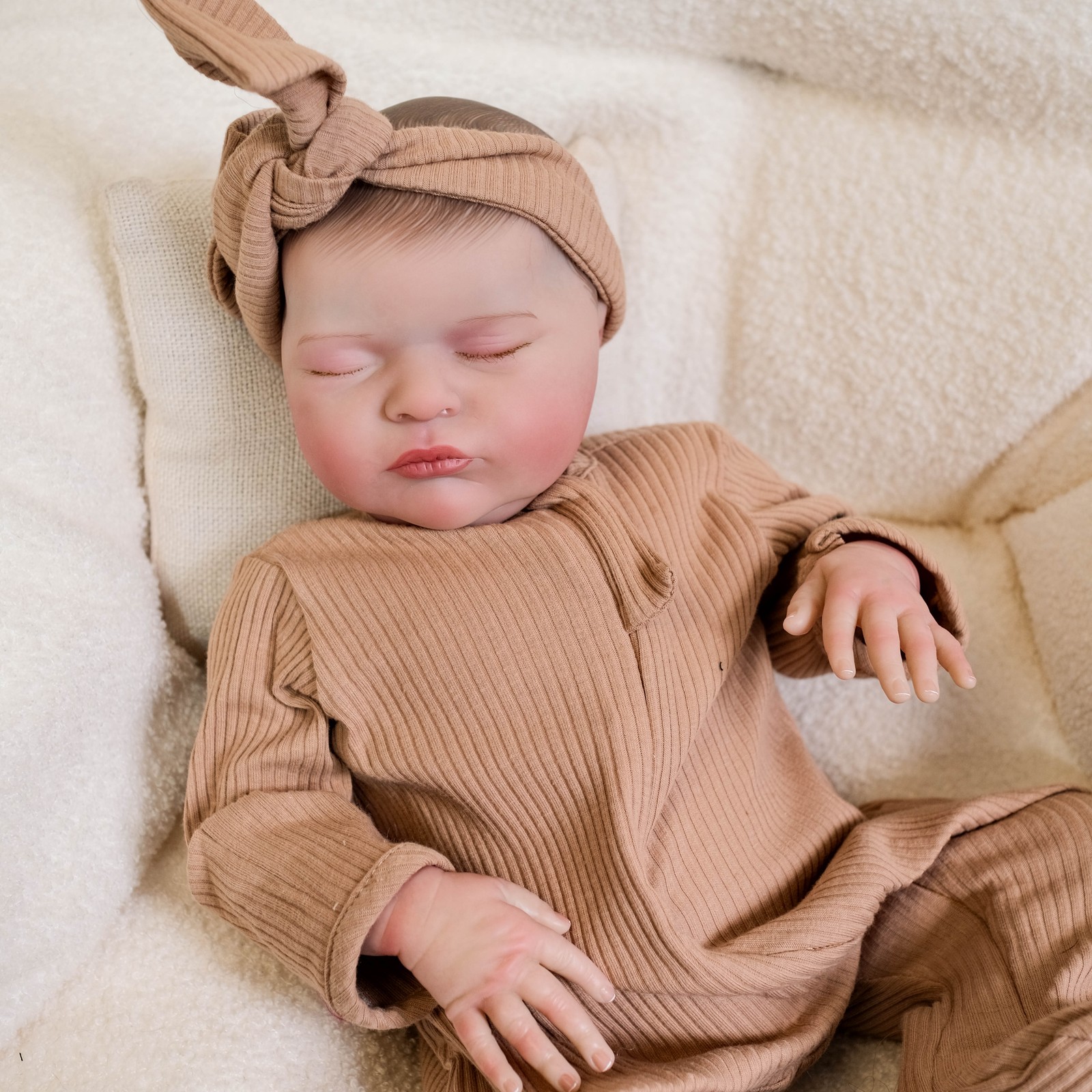 Lifelike Chubby 19in Reborn Baby Dolls Cloth Body Sleeping Real Life Baby Gifts