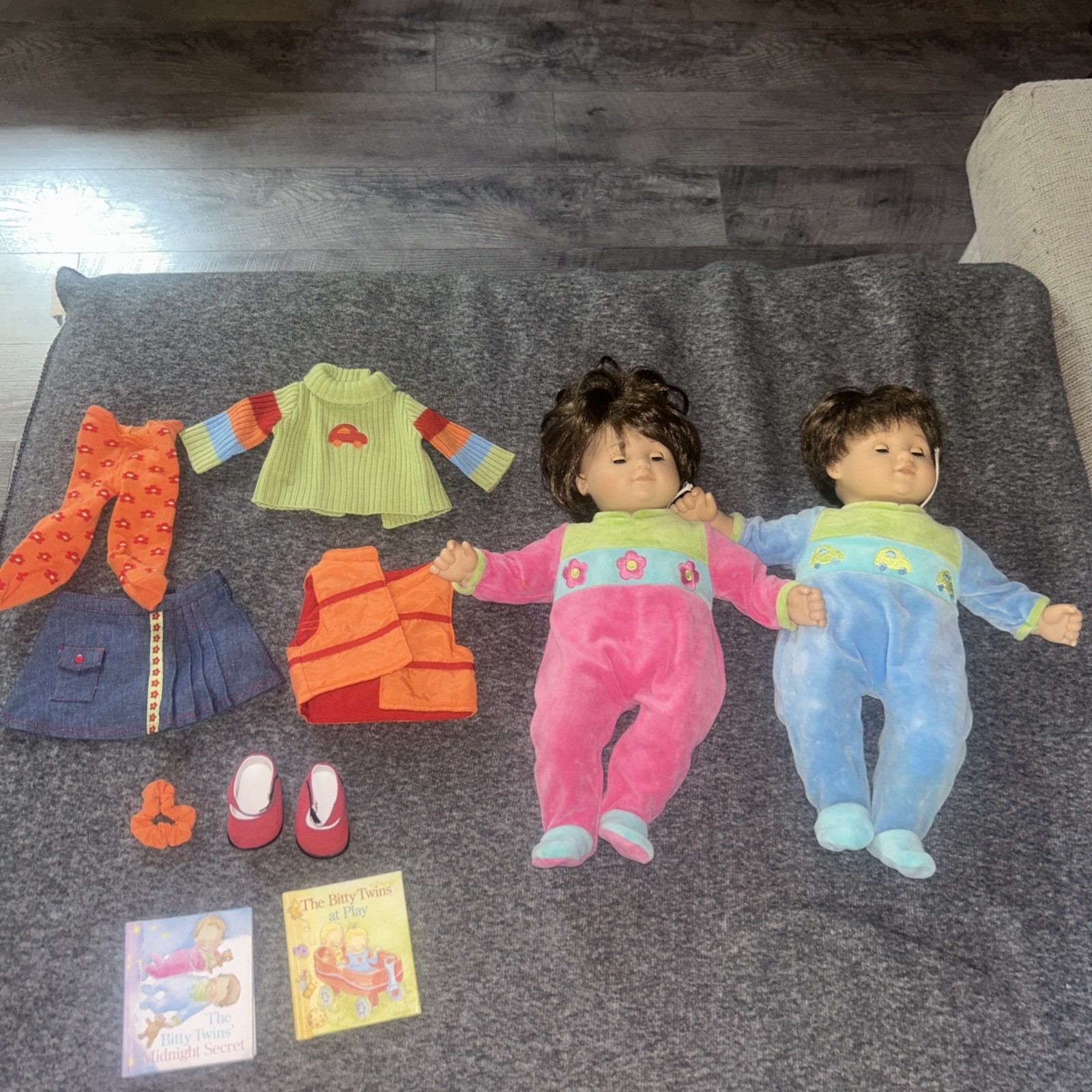 TWO AMERICAN GIRL Bitty Babies Twins Boy Girl Brown Hair – Pleasant Company 2002