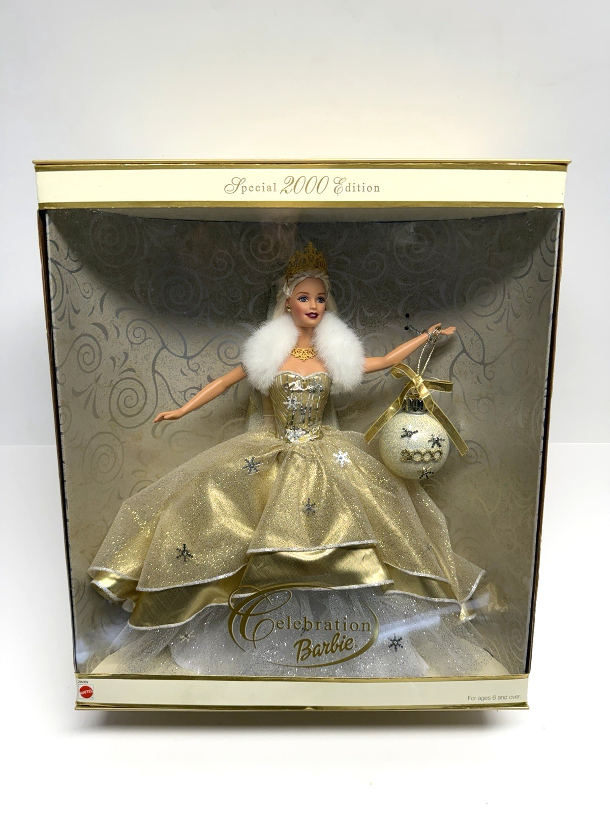VINTAGE NOS 2000 Special Edition Happy Holidays 2000 Barbie Doll