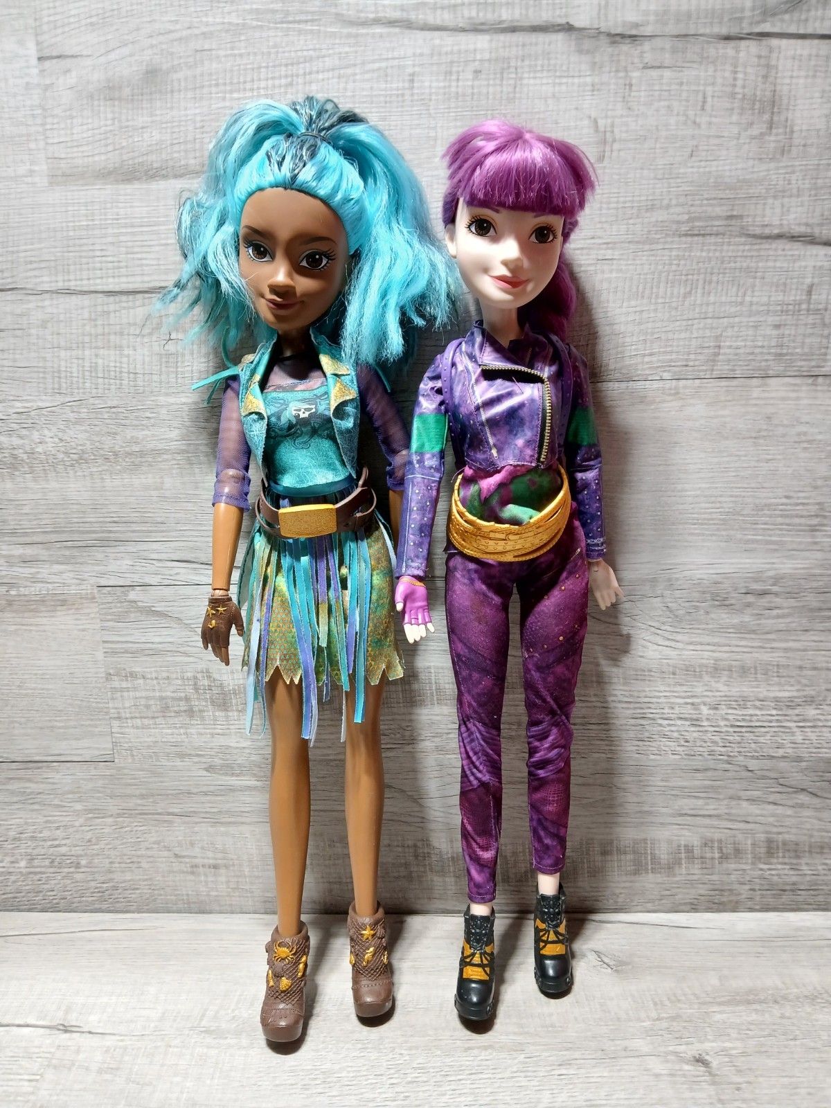 (Lot Of 2) Disney Descendants Just Play 28in Dolls Mal & Uma