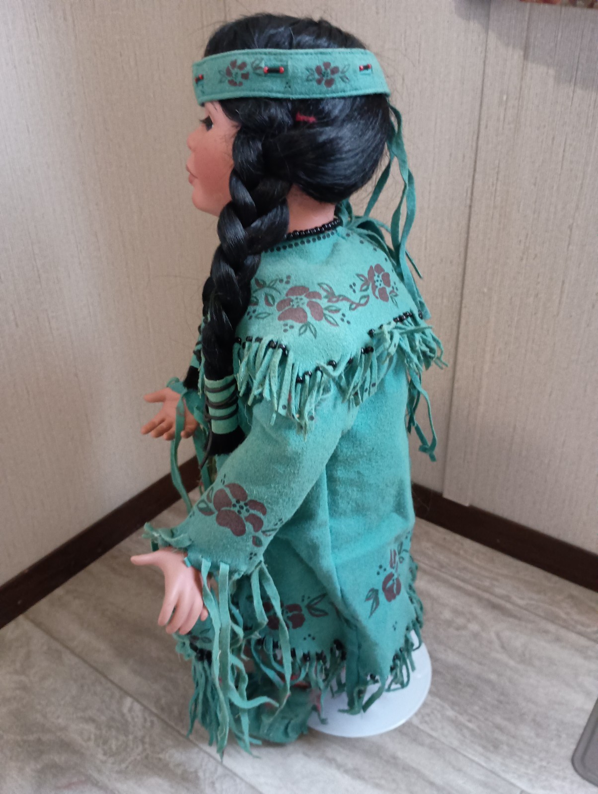 Hamilton Collection Meadowlark Chippewa Native American Doll 18″