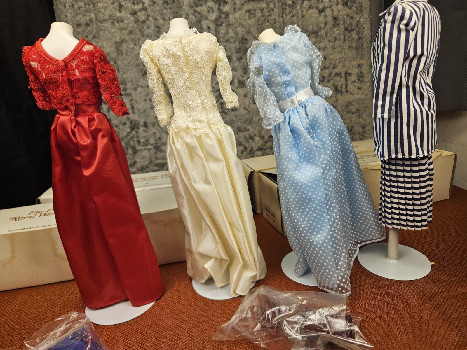 Danbury Mint Princess Diana Royal Wardrobe Collection 4 Outfits #2