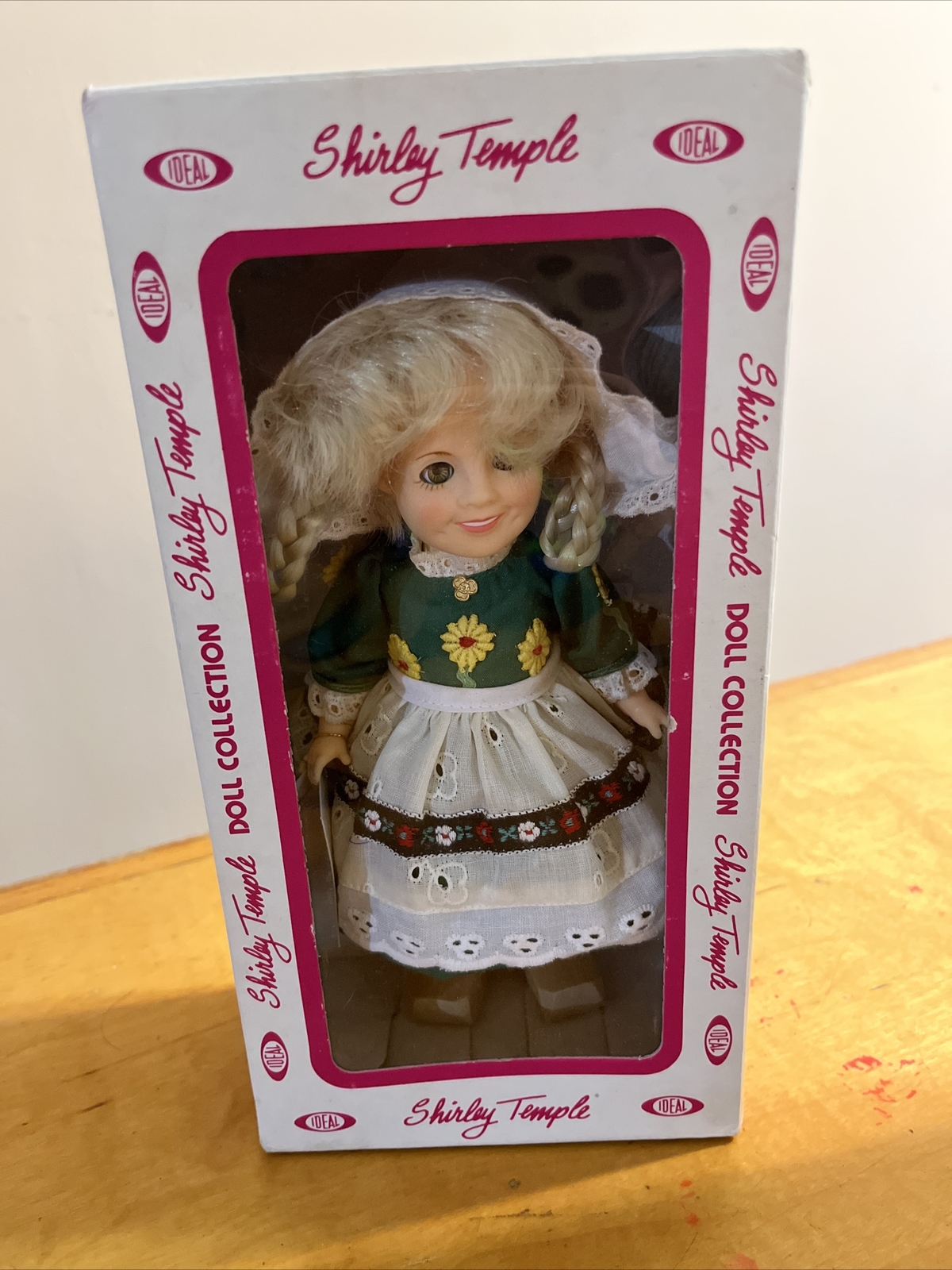 Shirley Temple Doll Collection, Ideal. Dutch E1