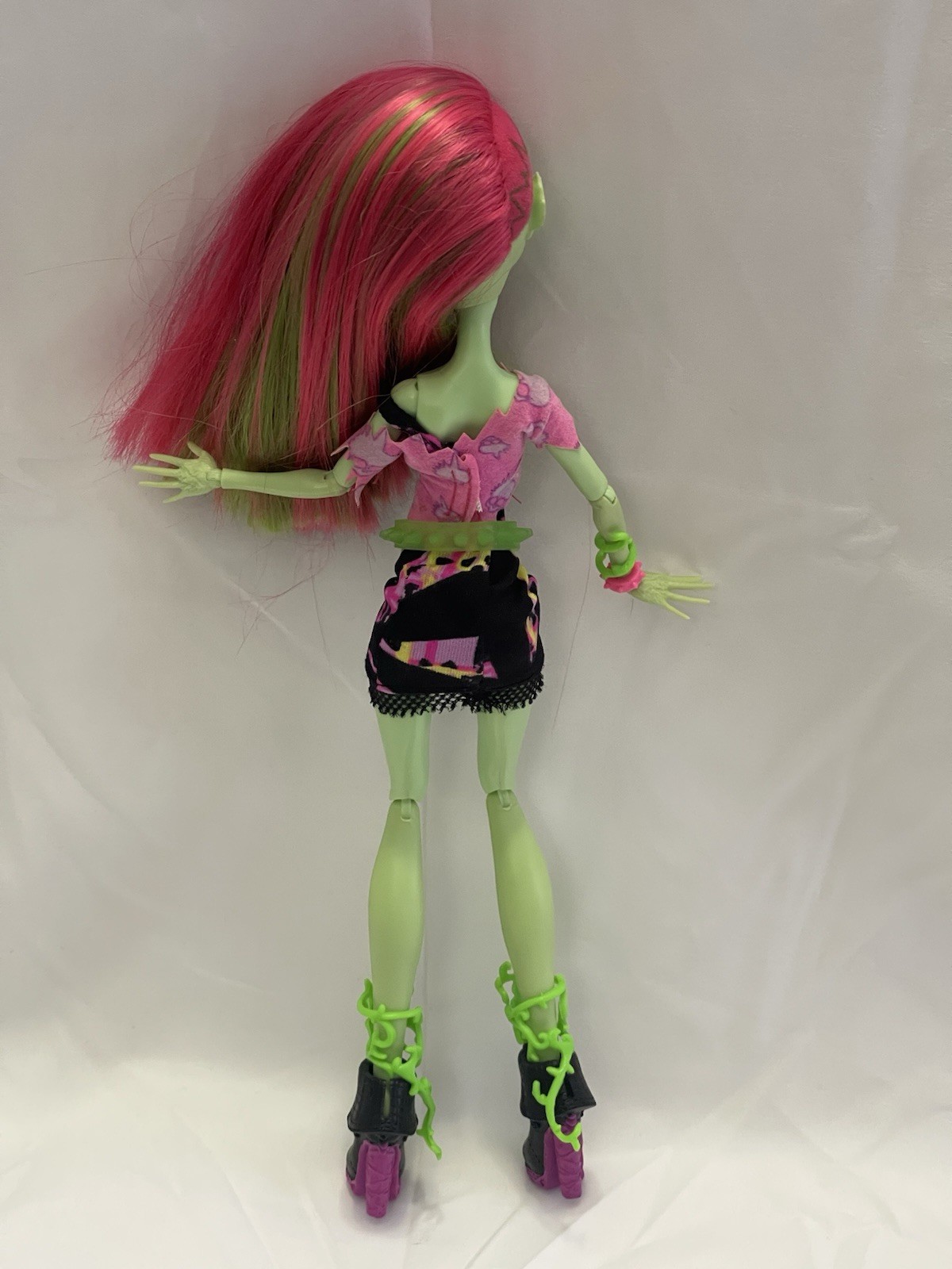 Monster High Venus McFlytrap Music Festival Doll 2012