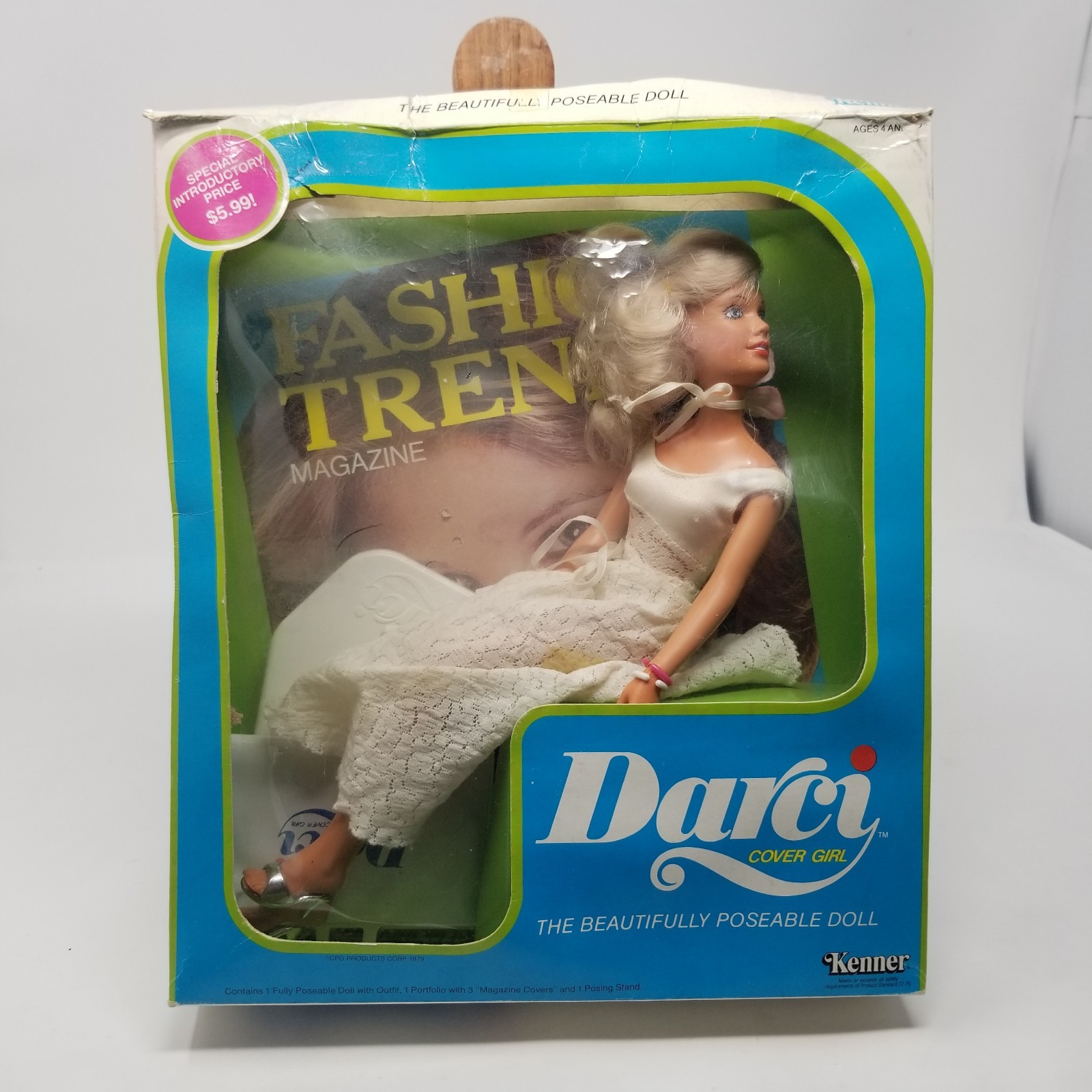 1979 Kenner Darci Cover Girl Blonde Doll Box Stand Bracelets World of Darci
