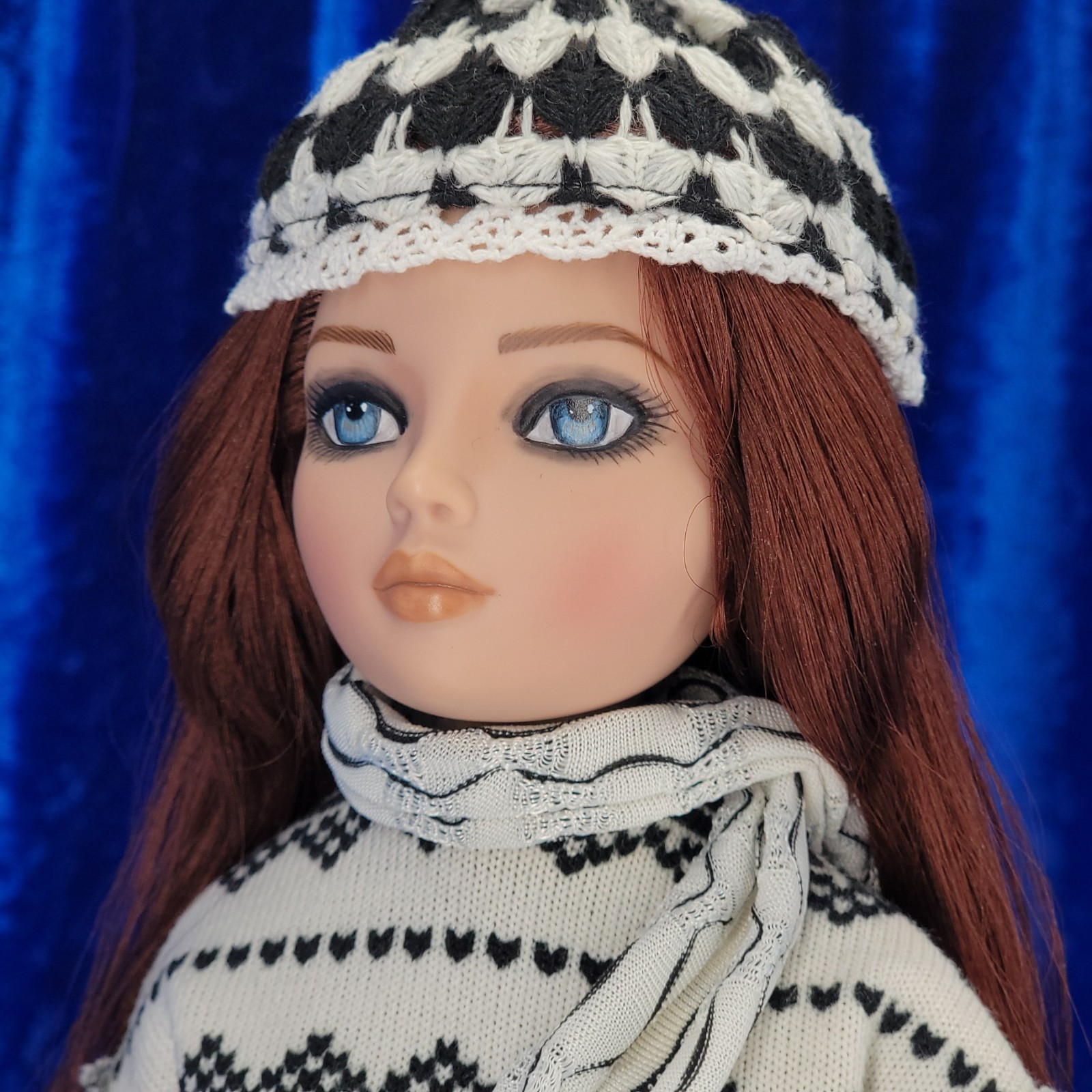 Robert Tonner Ellowyne Wilde Positively Negative 2011 LE 1000 16″ Doll 011172