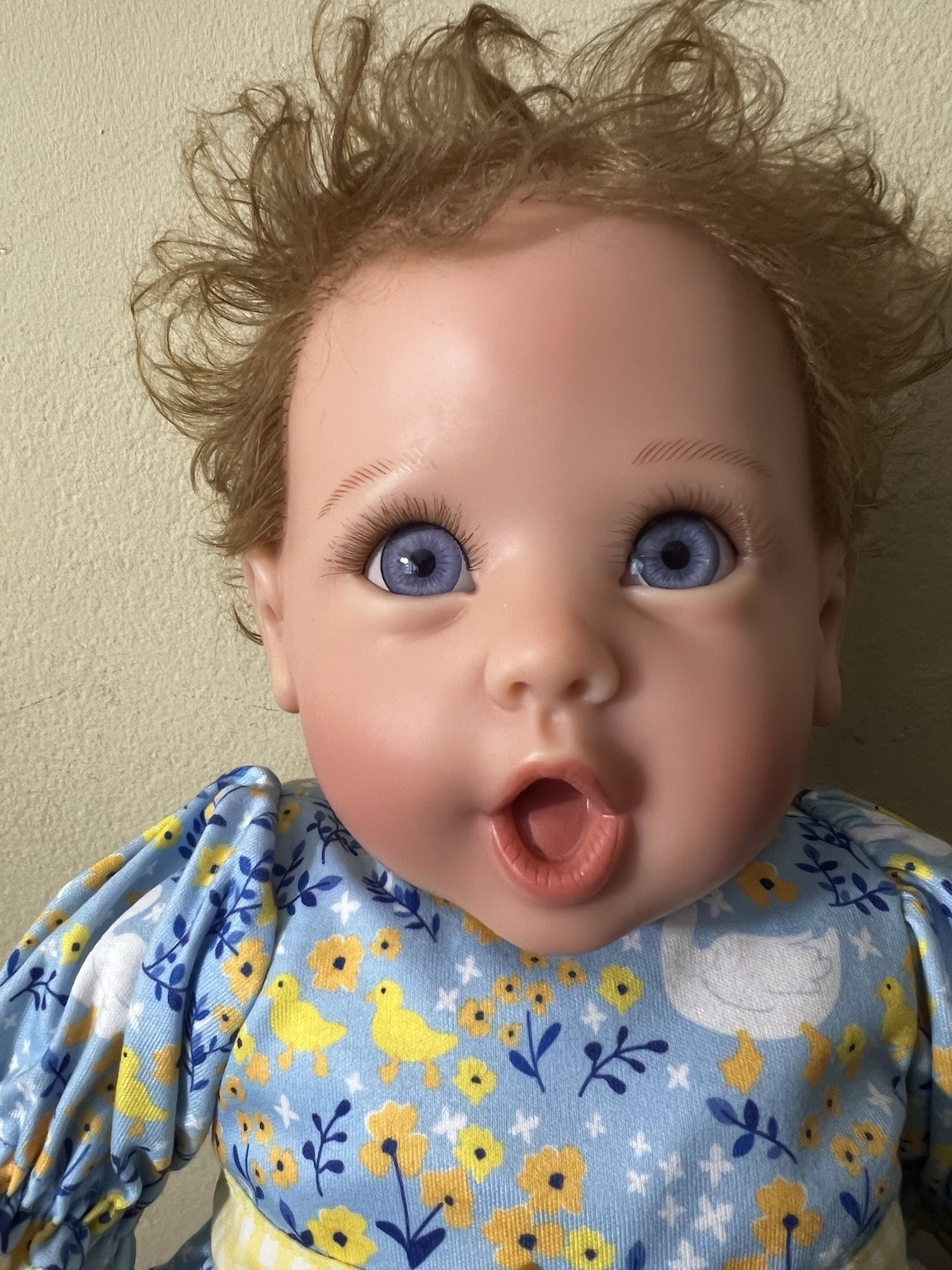Ashton-Drake So Truly Real Interactive Baby Doll “Singing in The Rain” By Murray
