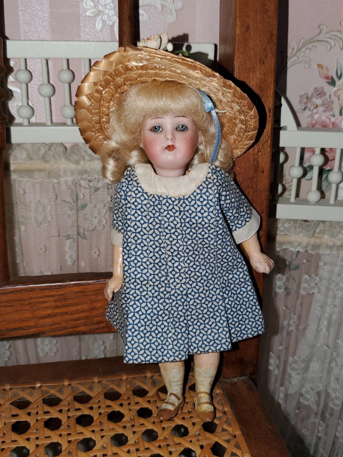 Antique 7″ Simon Halbig K*R Kammer Reinhardt bisque socket mignonette doll