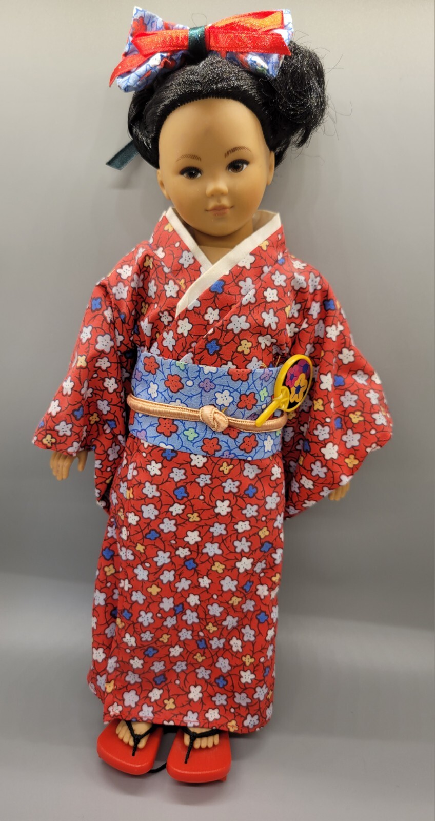 Vintage Japan Doll Midori Unimax All Nations Kimono, Beautiful Face 1995