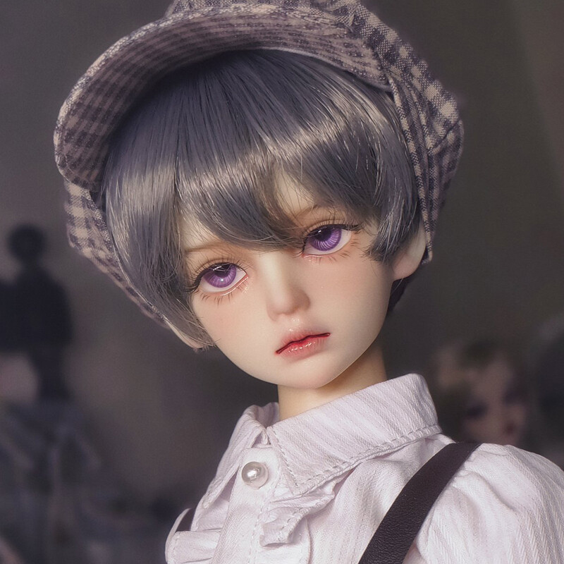 Resin Handmade Boy 1/4 BJD Doll SD Male Ball Jointed Eyes Face Makeup Girls Gift