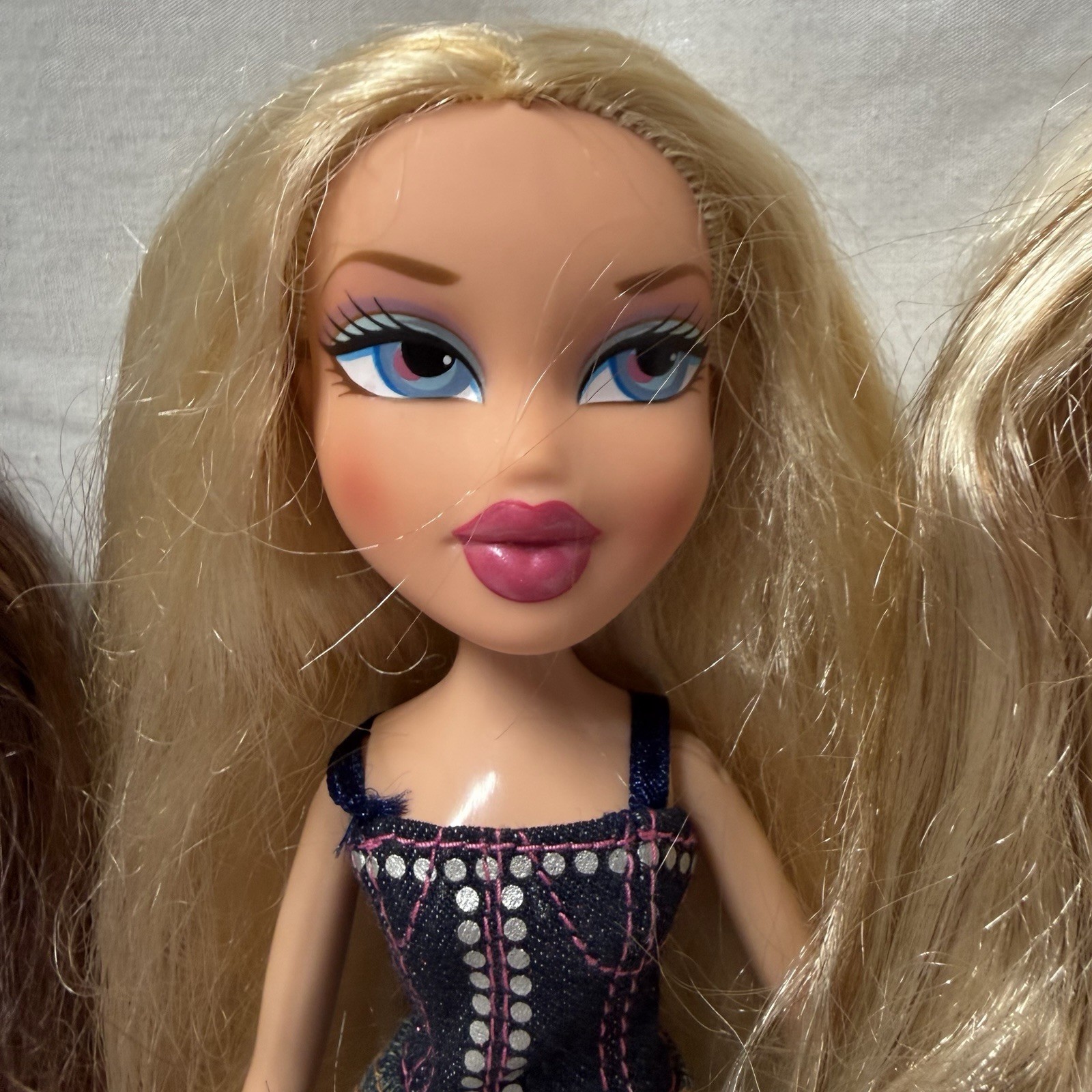 Bundle Vintage 2000s Bratz Dolls With Clothes Accessories shoes Redressed M6A