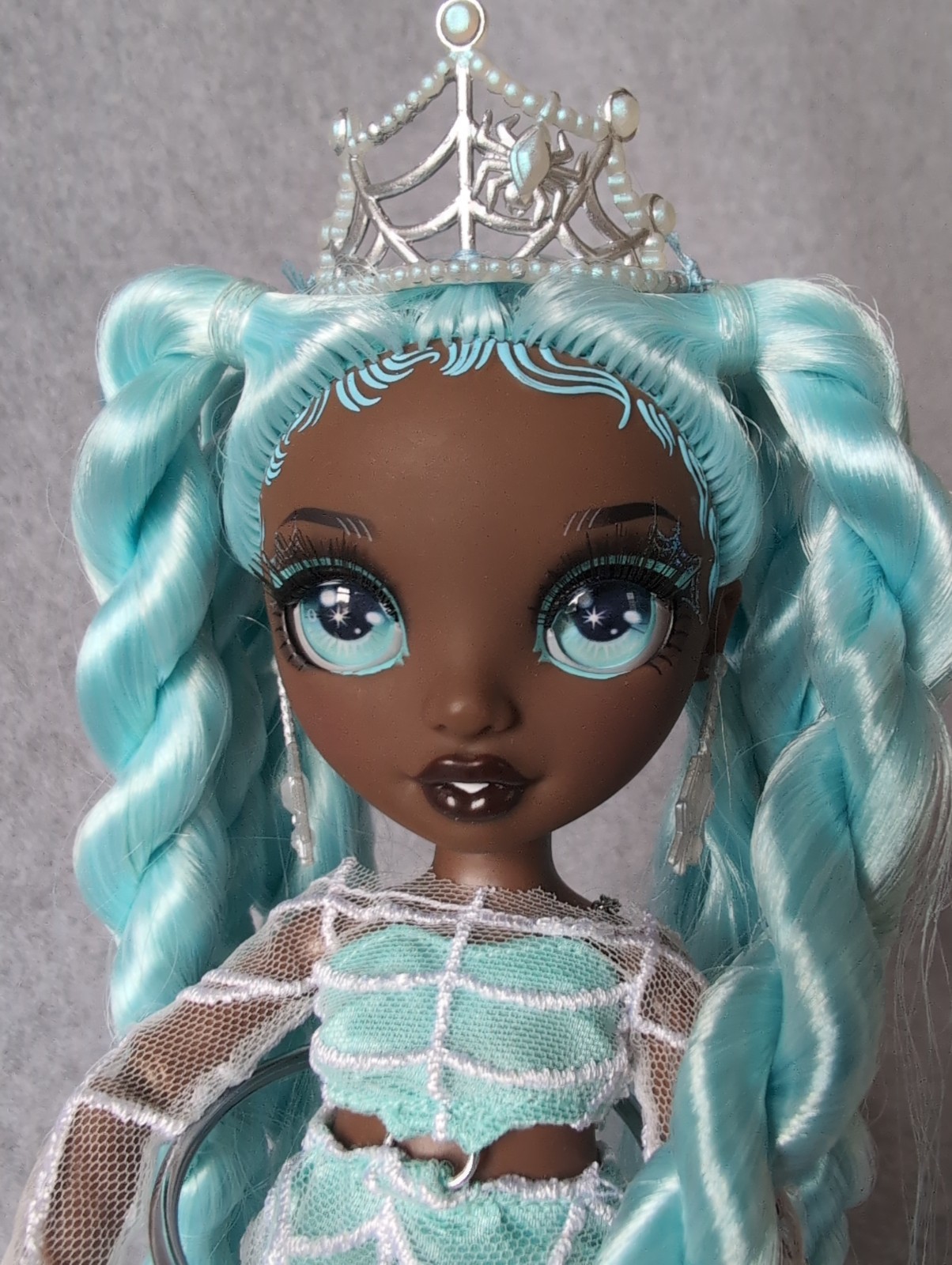 Rainbow High Costume Ball Doll Robin Sterling Spider Queen Special Edition