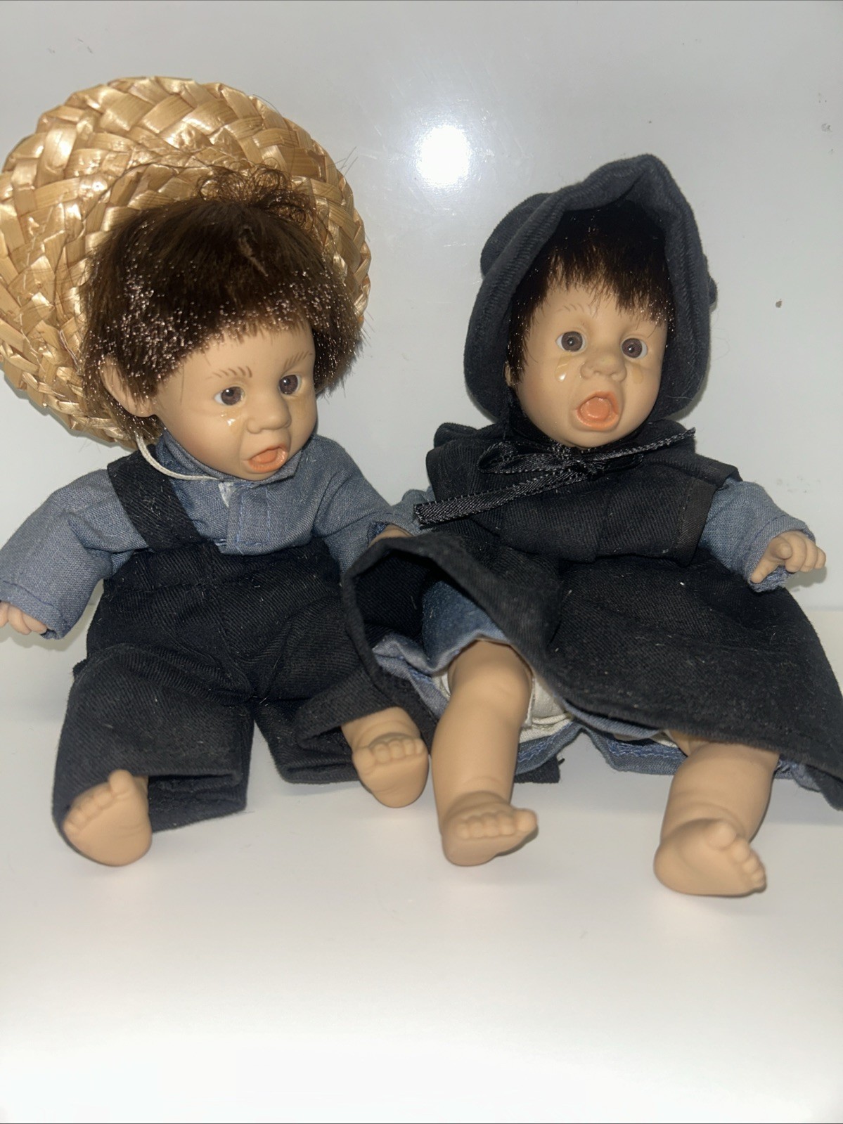 Vintage Amish Dolls. Boy & Girl in Traditional Amish Clothing 7”