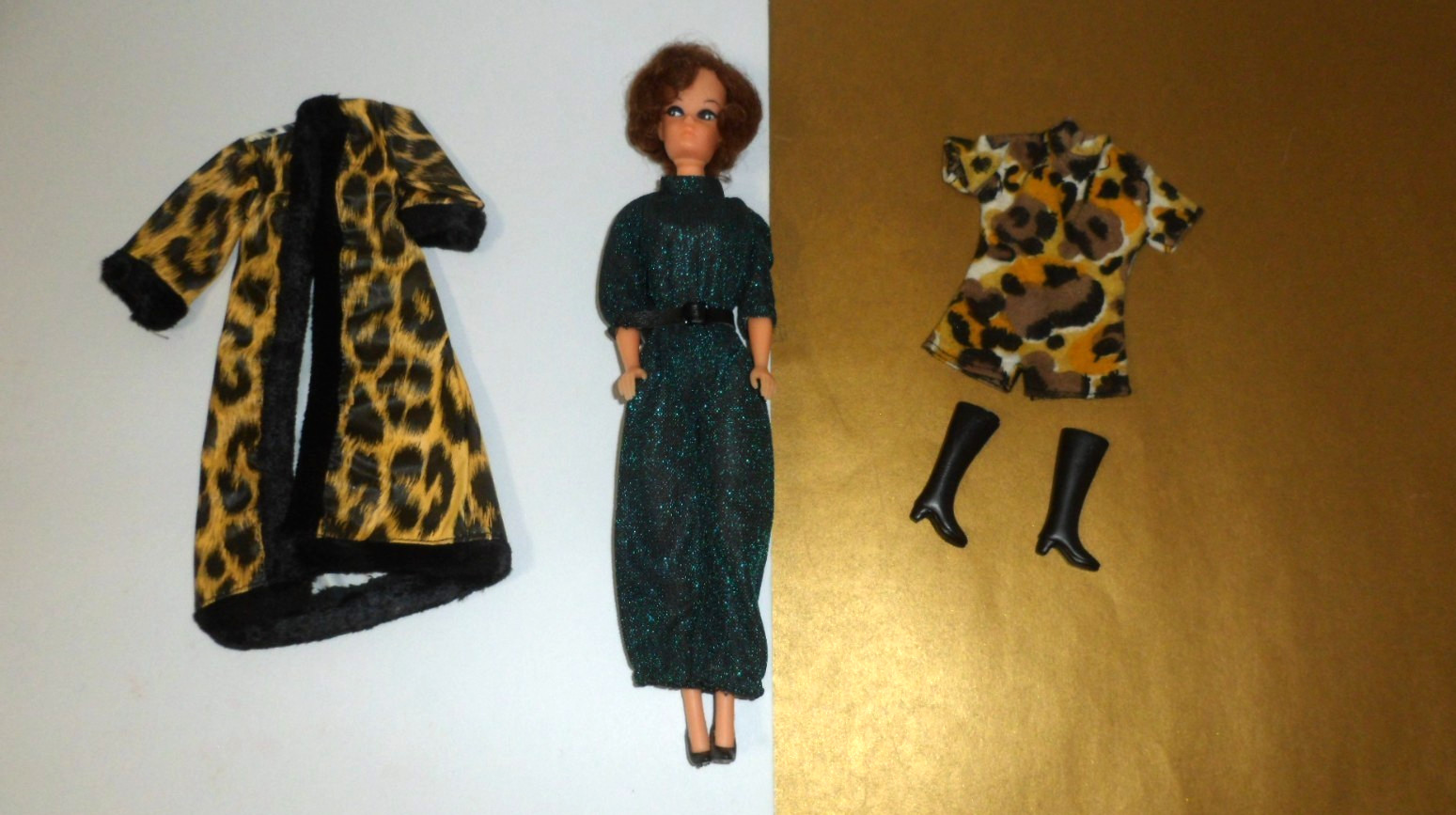 VTG 11 1/2″ HONG KONG CLONE FASHION DOLL W LEOPARD COAT ROMPER GREEN PANTSUIT