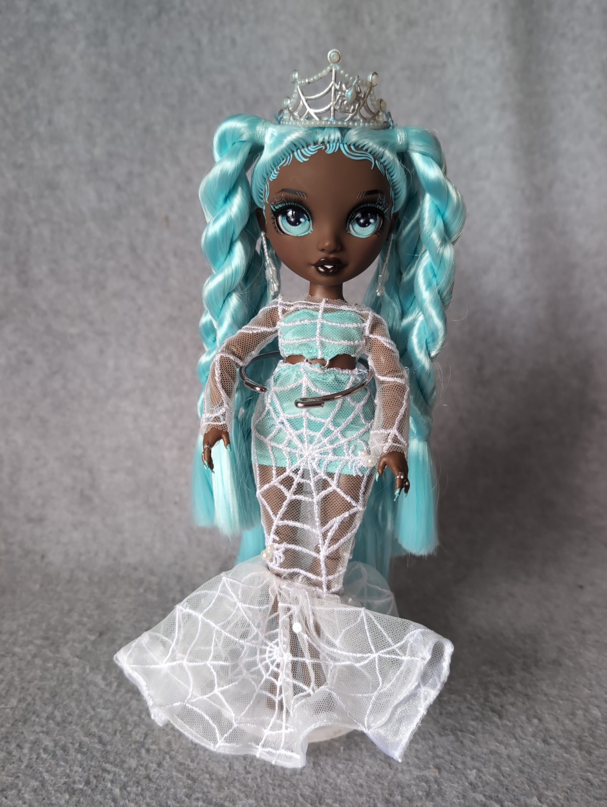 Rainbow High Costume Ball Doll Robin Sterling Spider Queen Special Edition
