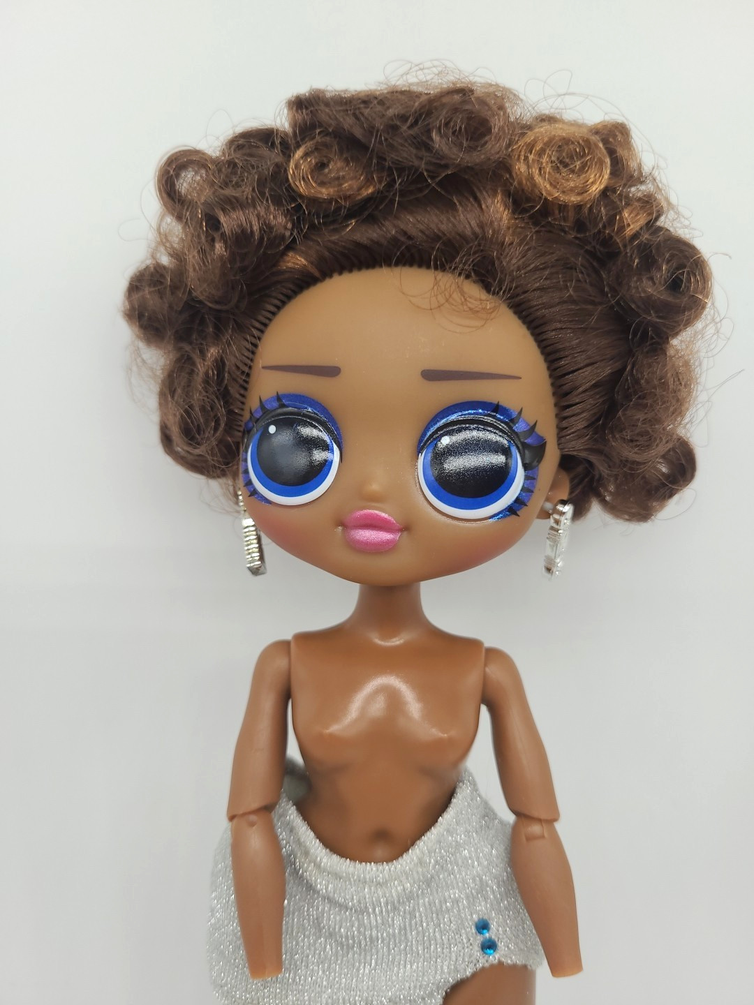 LOL Surprise OMG Present Surprise Fashion Doll Miss Glam