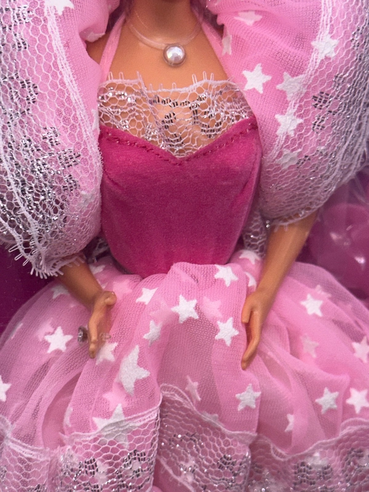 Vintage 1985 Mattel “Dream Glow Barbie” #2248 *NRFB*