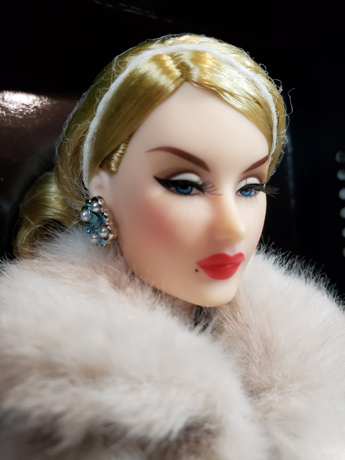 AGENT SUGAR NORTH CONSTANCE MADSSEN STILETTOS OUT FR 2024 CONVENTION DOLL LE500