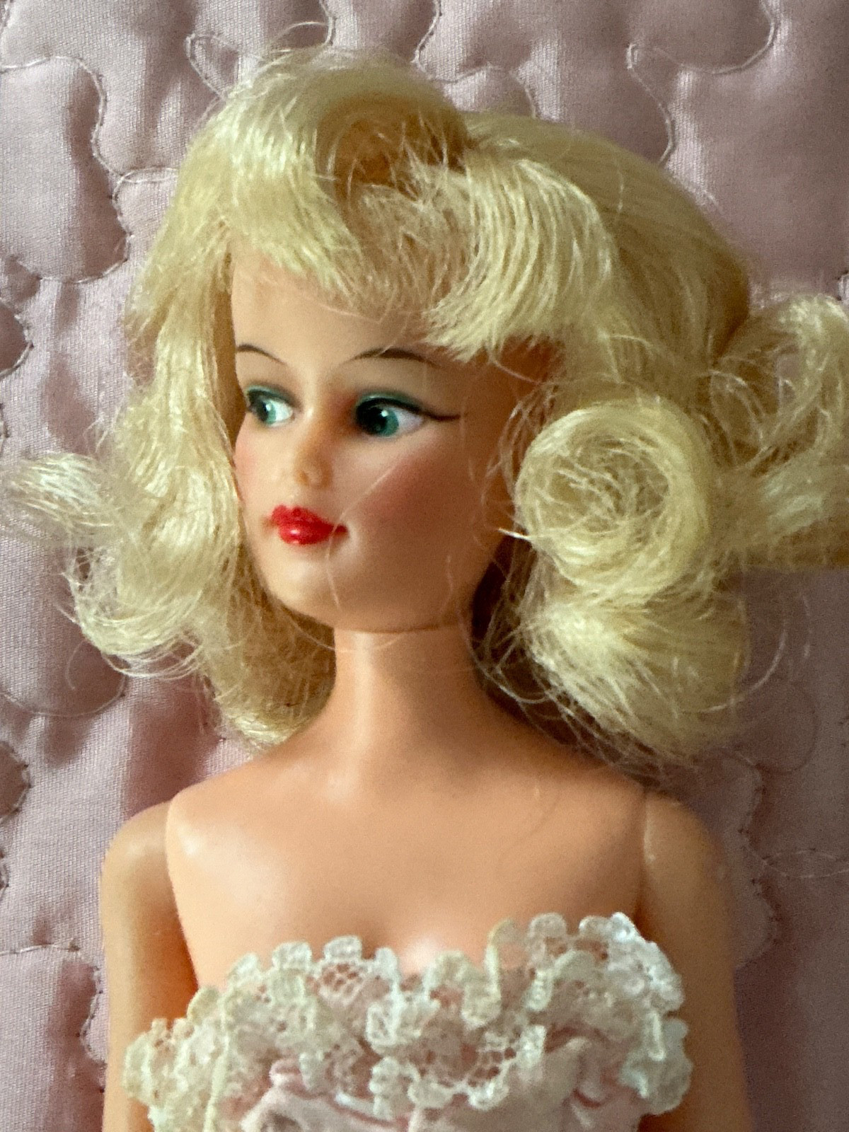 Vintage 1965 Ideal Tammy Friend Platinum Glamour Misty Doll in Rare Beauty Queen