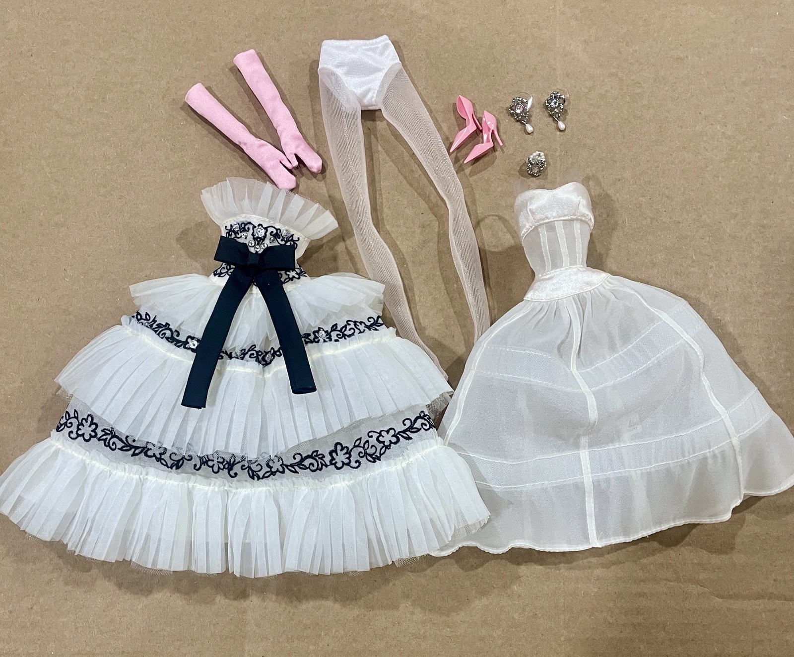 Complete BFMC Clothes Jewelry NEW-NO DOLL-Barbie Fashion Model Silkstone #4 2025