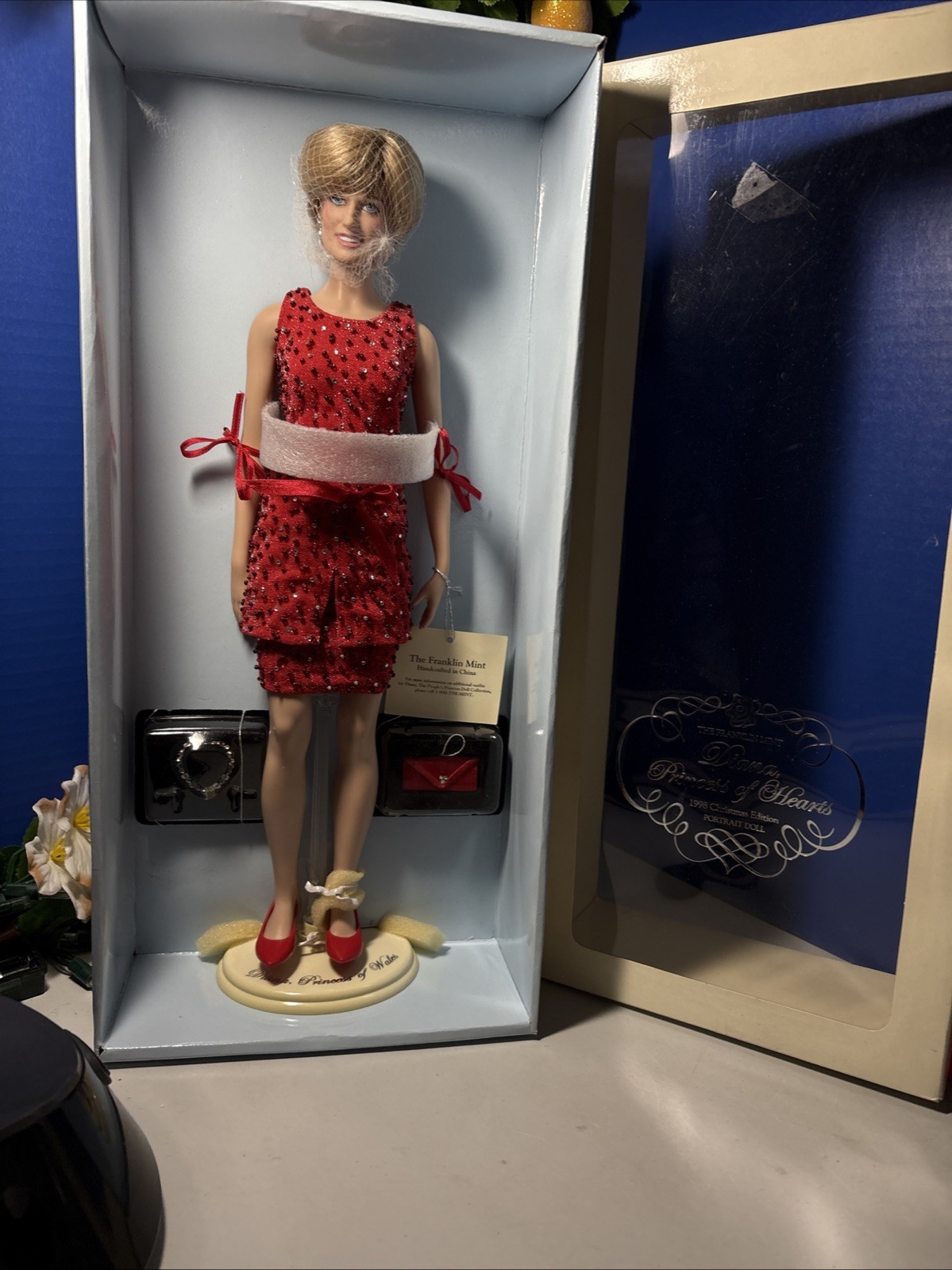 1998 Franklin Mint Christmas Edition Diana Princess of Hearts Doll