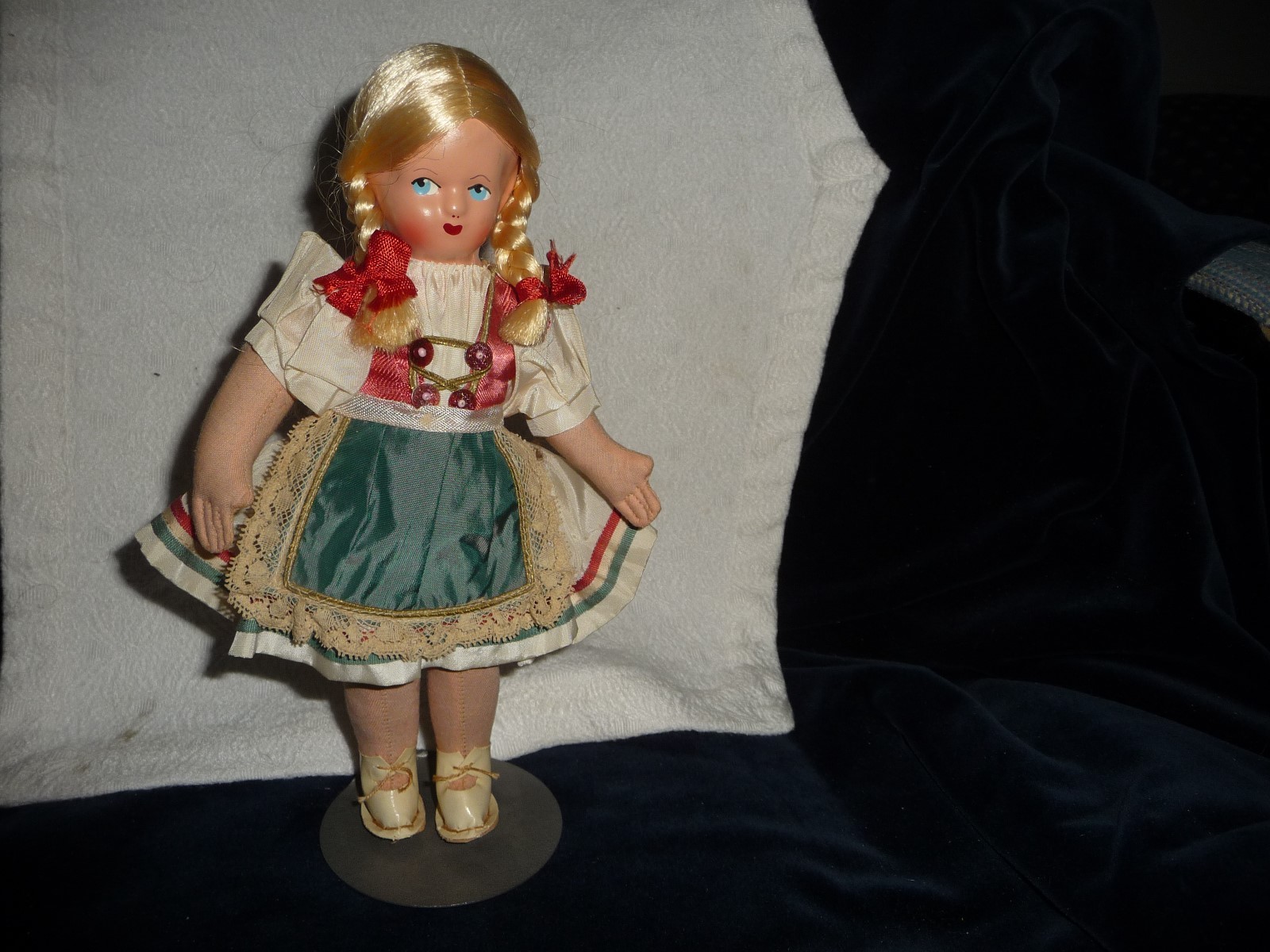 #1/17 vtg ethnic doll 9” T hard plastic face Fabric body HUNGARY