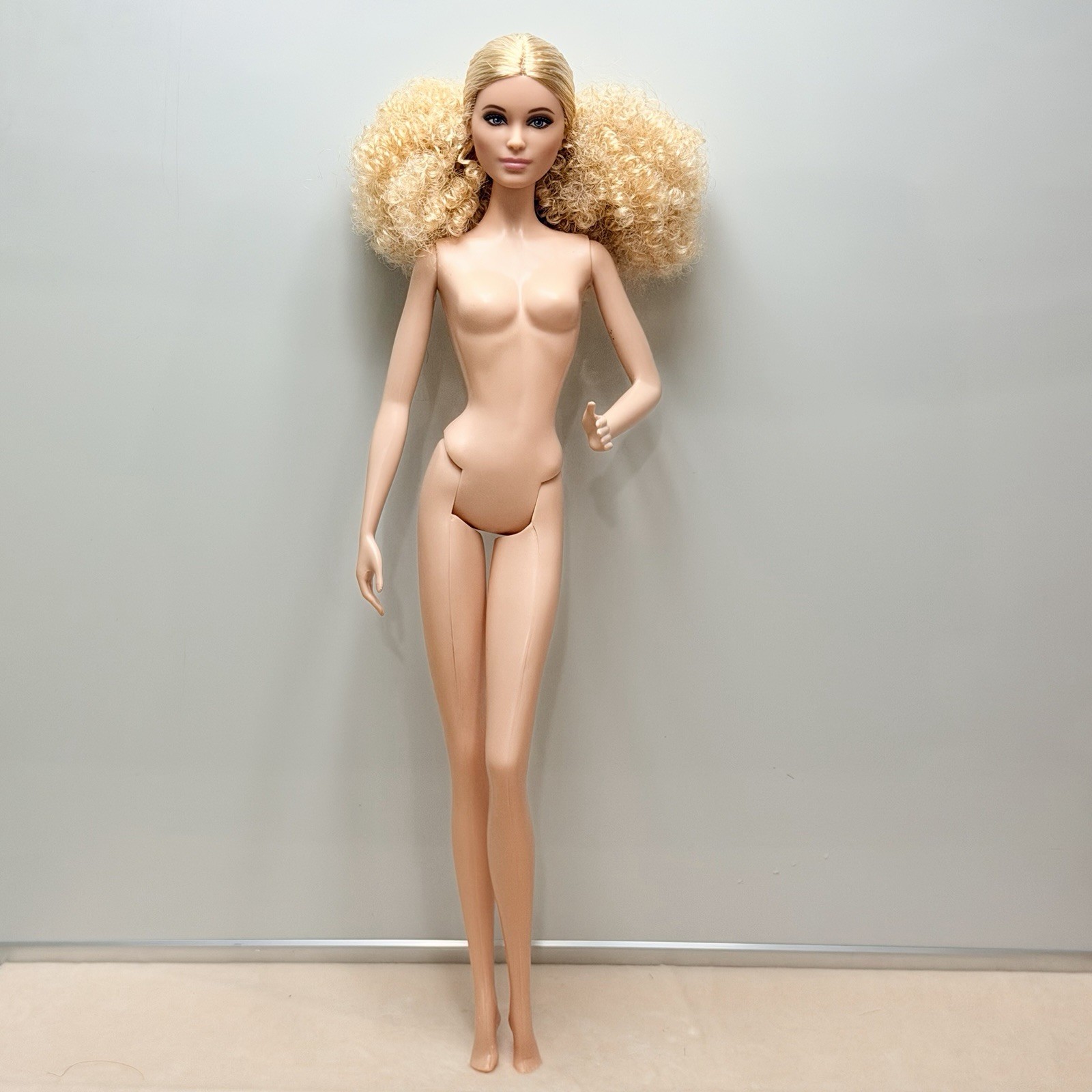 Barbie Basics O7 Hybrid Model Muse Body – NUDE for OOAK