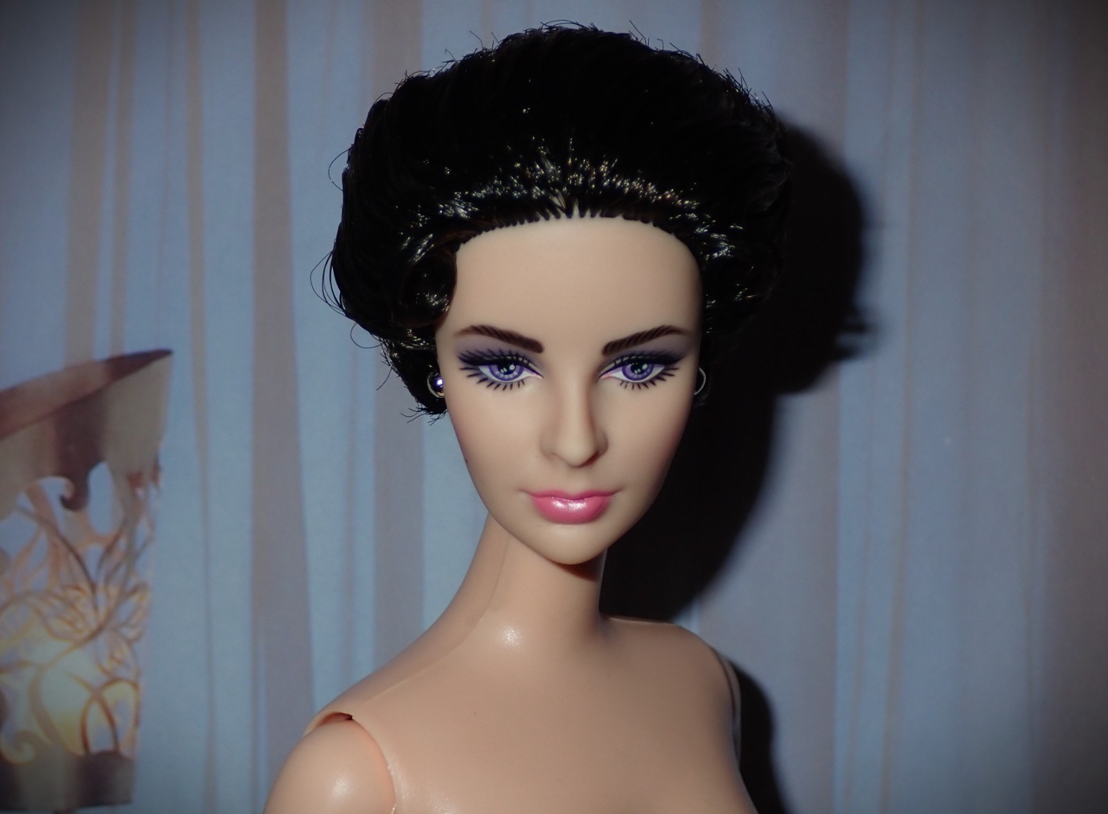 Elizabeth Taylor White Diamonds Barbie NUDE Vinyl Doll ~ Newly Unboxed