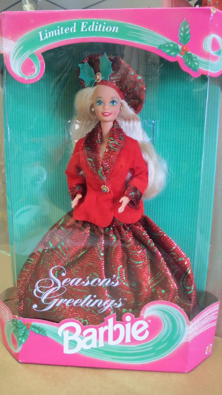 MATTEL 12384 LIMITED EDITION SEASONS GREETINGS BARBIE NEW