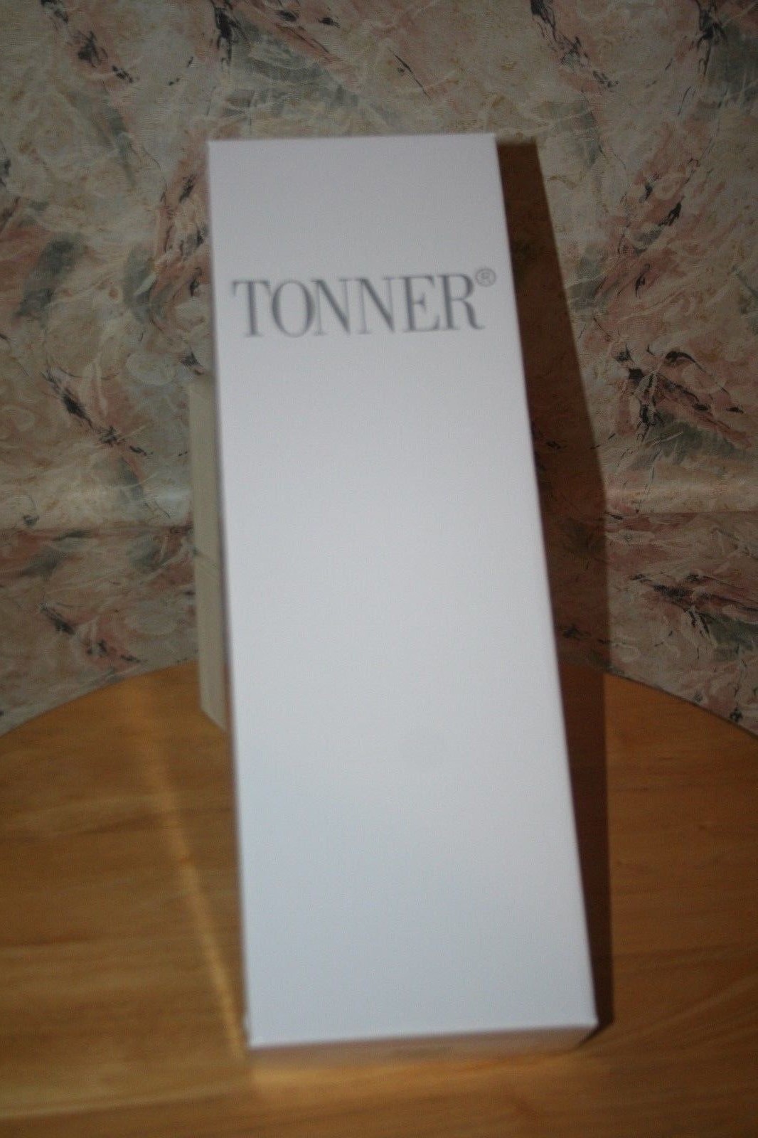 TONNER ROCKABILLY BASIC MAXINE DRESSED DOLL w/STAND 16″ LIMITED EDITION NEW!