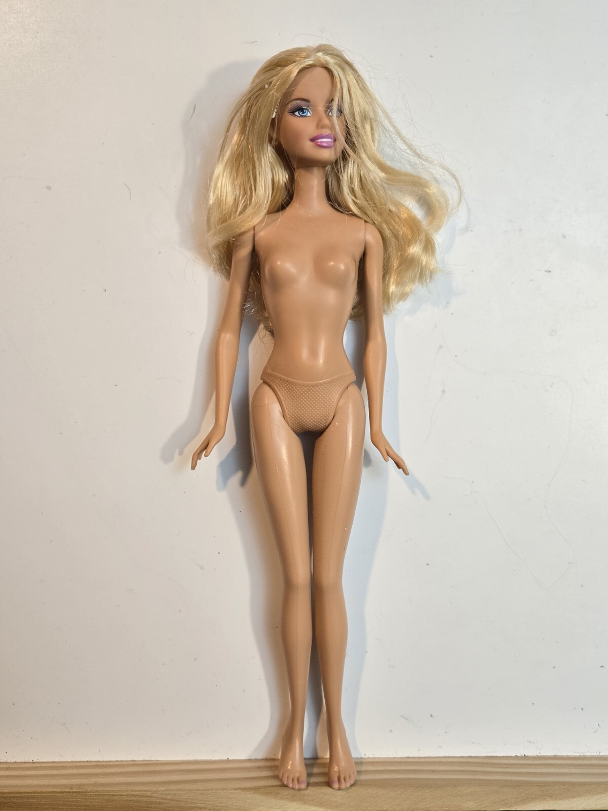 BLONDE BARBIE DOLL BODY BEACH FEET NUDE NICE CLEAN HAIR LONG EUC C178