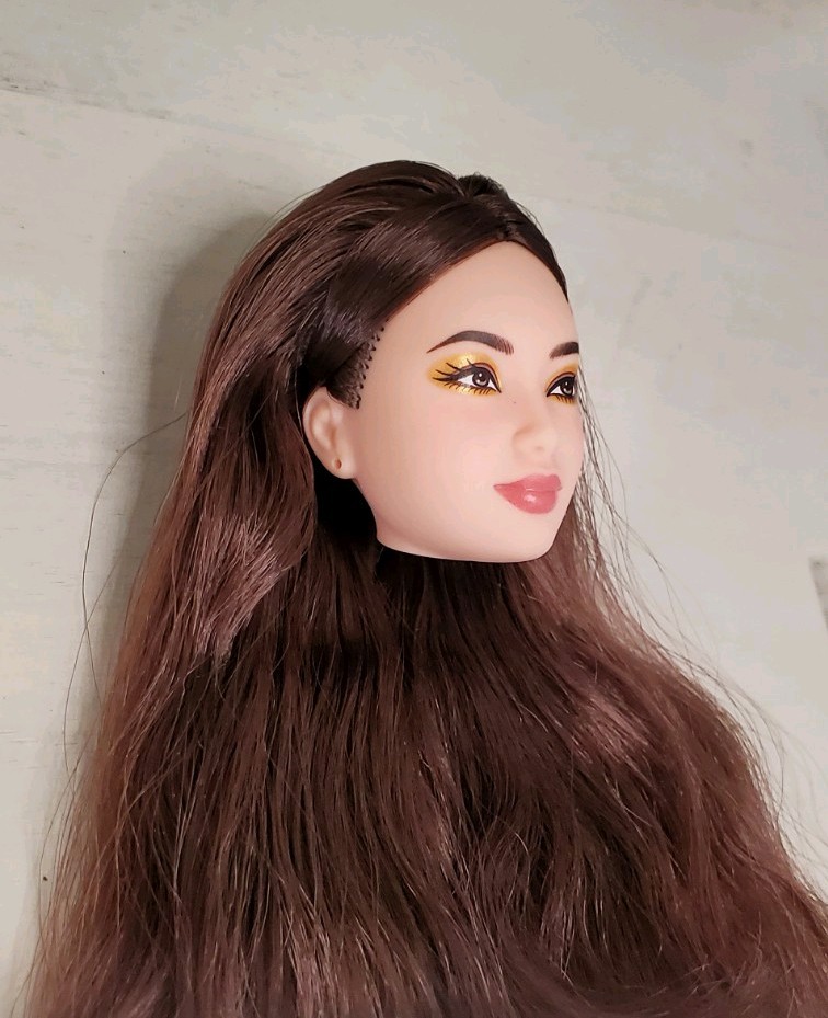Barbie Basics 2026 Neutral Model 06 *HEAD ONLY* Gorgeous!