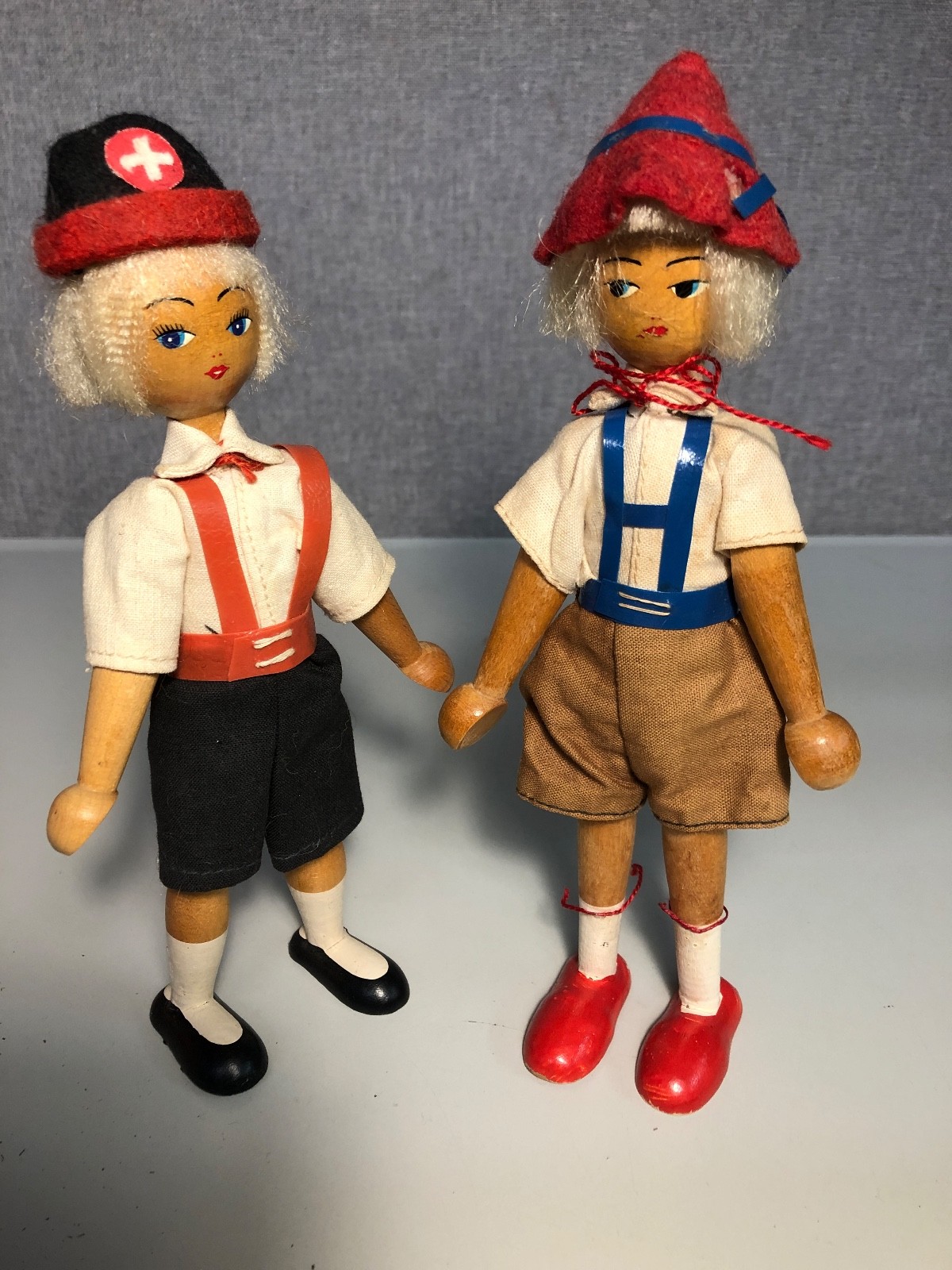 2-POLISH PENNYWOODS WOODEN 71/2″ BOY & GIRL PEG DOLLS(710)
