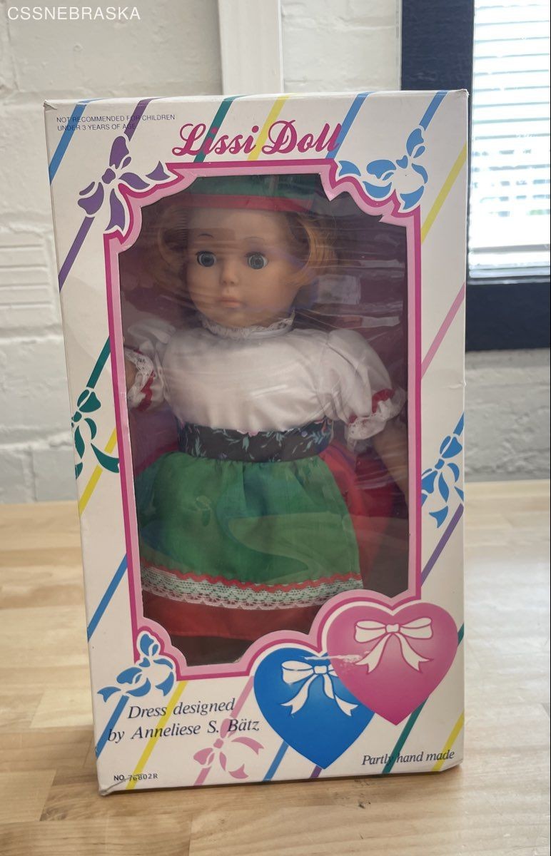 Lissi Batz Two Hearts Collection Doll Anneliese S. Batz Dress In Box 13 Inch
