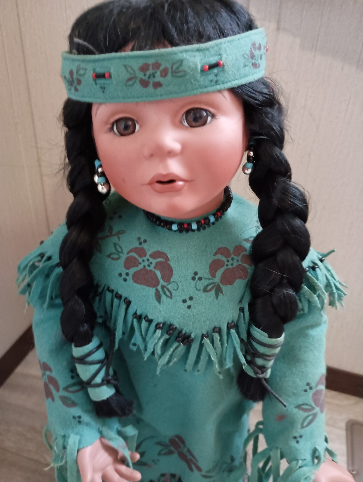 Hamilton Collection Meadowlark Chippewa Native American Doll 18″