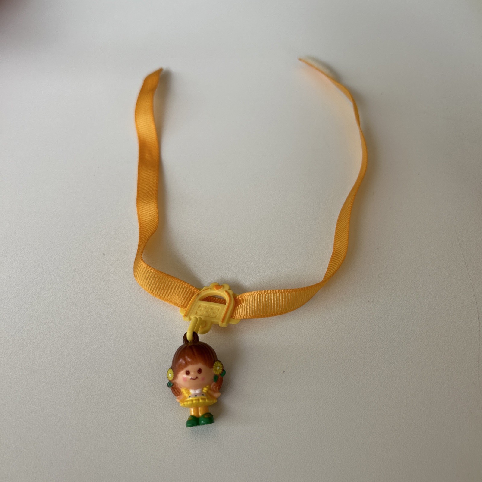 Vintage 1983 Hasbro – Charmkins – Brown Eyed Susan – Necklace