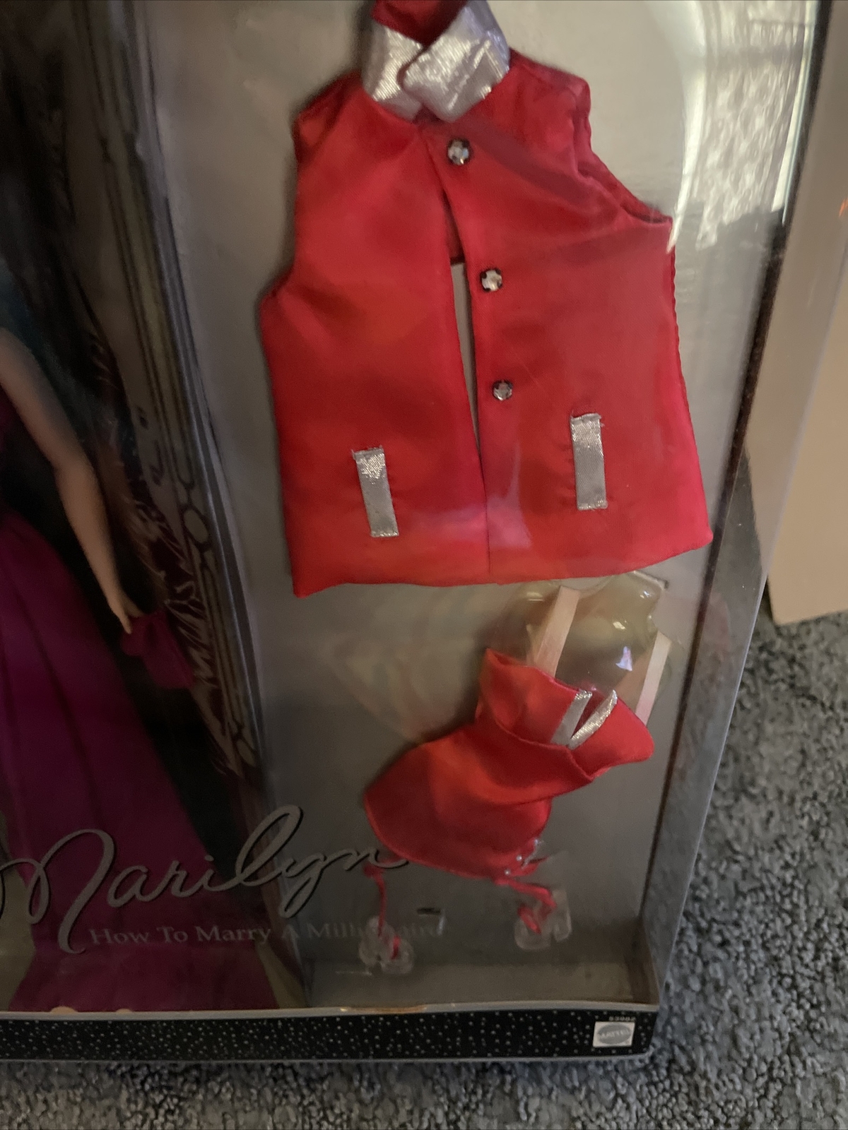 196 Inv 2:2 Torn Shipper 2001 MARILYN MONROE “HOW TO MARRY A MILLIONAIRE”