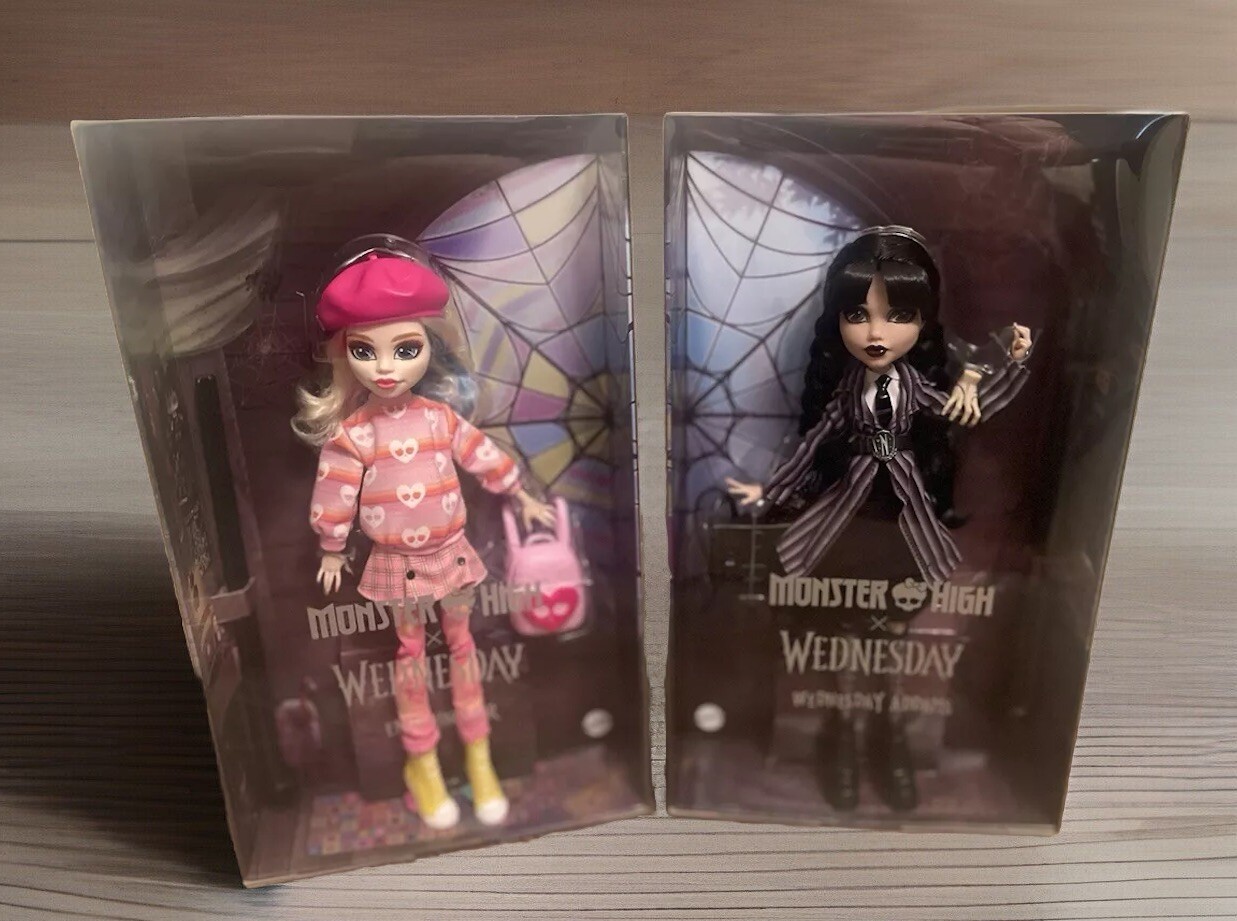 Monster High Wednesday Addams Enid Sinclair Netflix Family Fashion Doll Set NEW
